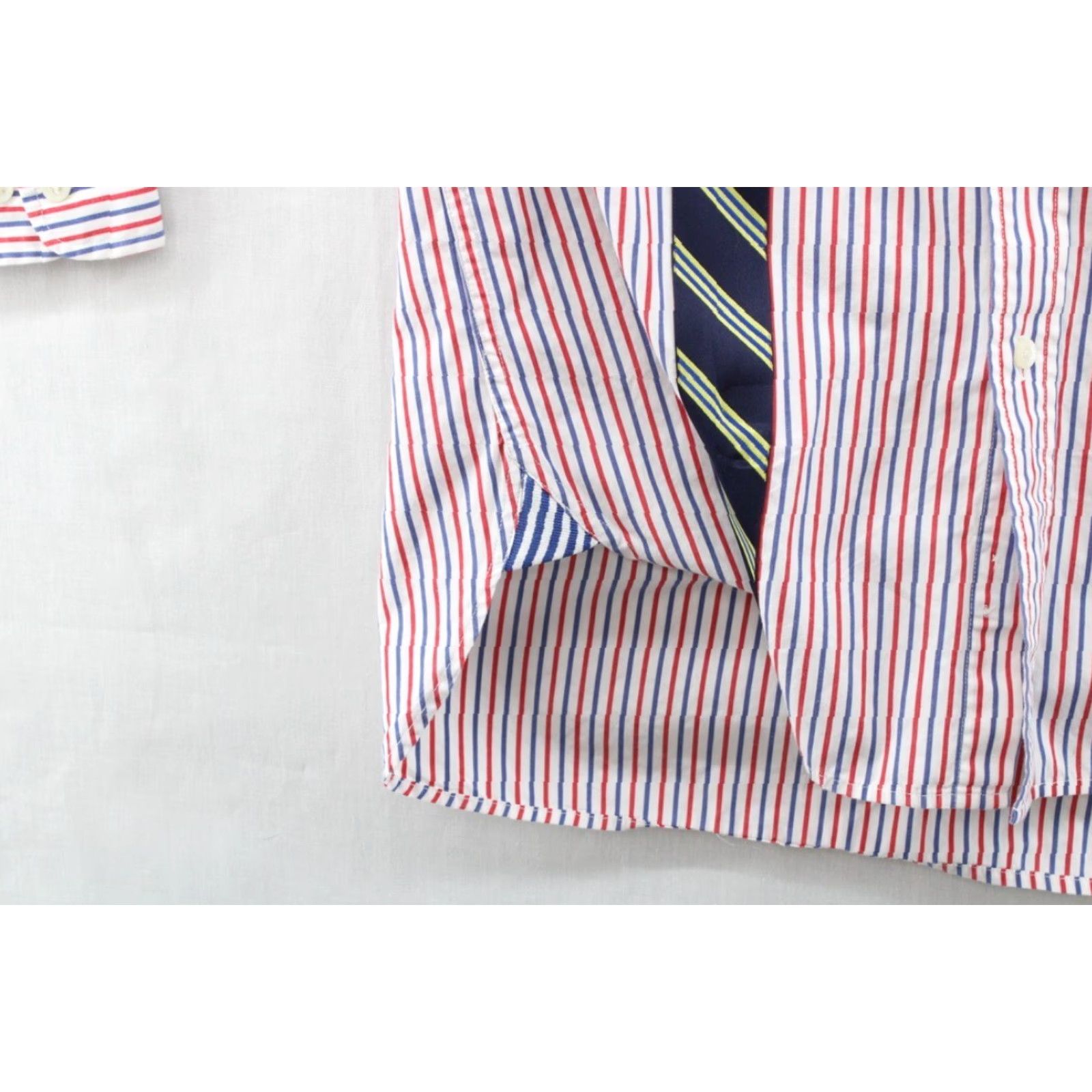 Tommy Hilfiger VINTAGE Tommy Hilfiger Y2K Shirt Men's Large Red Blue Stripes Crest Preppy Party Size US L / EU 52-54 / 3 - 6 Thumbnail