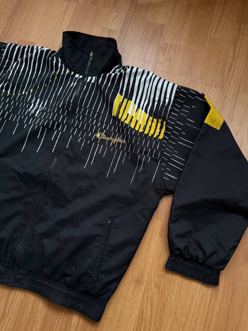 Champion Vintage Jacket is made into a Vest Size US S / EU 44-46 / 1 - 2 Thumbnail