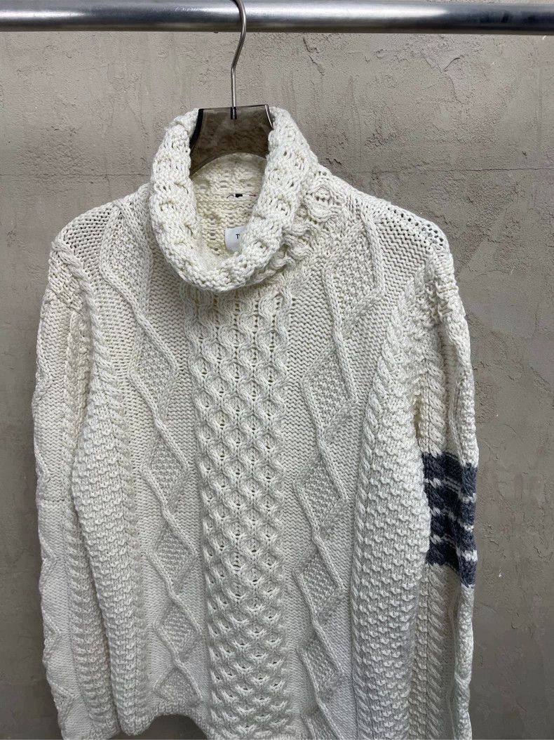 Thom Browne Thom browne Beige four-striped turtleneck sweater 2504-Next Size US L / EU 52-54 / 3 - 3 Thumbnail