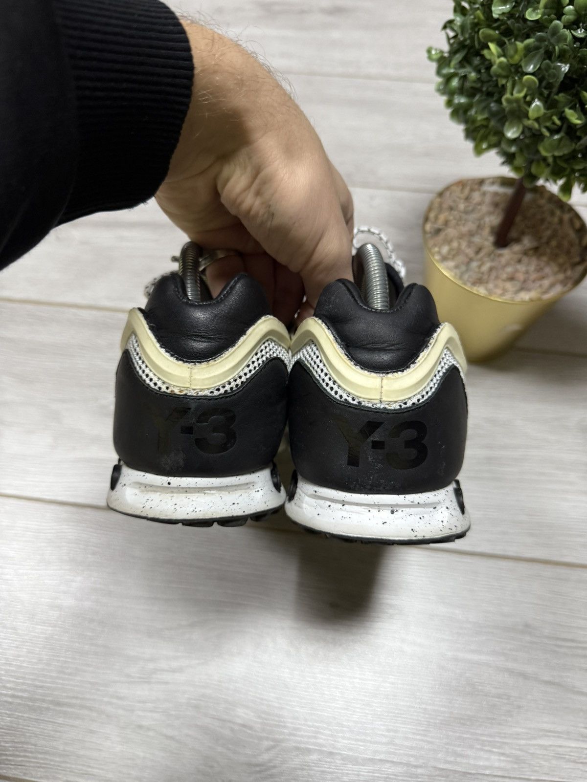 Adidas Y-3 yohji yamamoto adidas la trainer Sneakers japanese floar Size US 10 / EU 43 - 5 Thumbnail