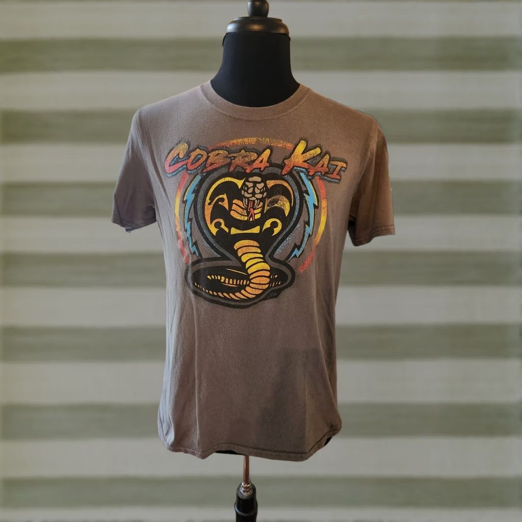 Vintage MENS Cobra Kai T Shirt SIZE M Grey Crew Neck Short Sleeve Cotton 38-40 Regular Tee Graphic Print Size US M / EU 48-50 / 2 - 1 Thumbnail