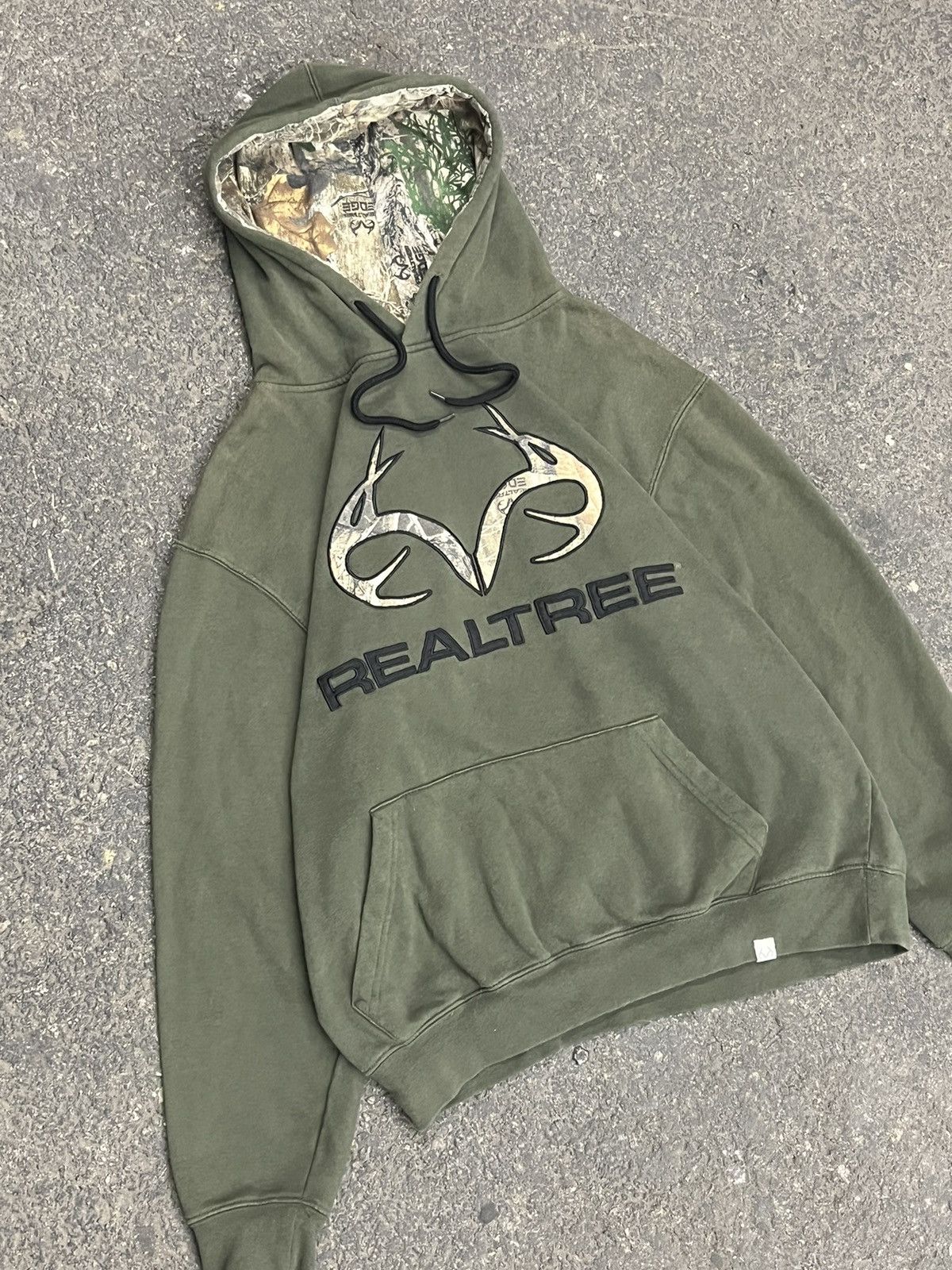 Realtree × Vintage Real tree camo vintage y2k earth tone streetwear hype skater Size US L / EU 52-54 / 3 - 3 Thumbnail