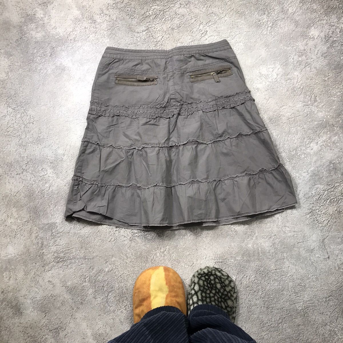 Vintage Vintage Y2K Tiered Midi Skirt Streetwear Avant Garde Boxy 31 Size 31" - 3 Thumbnail