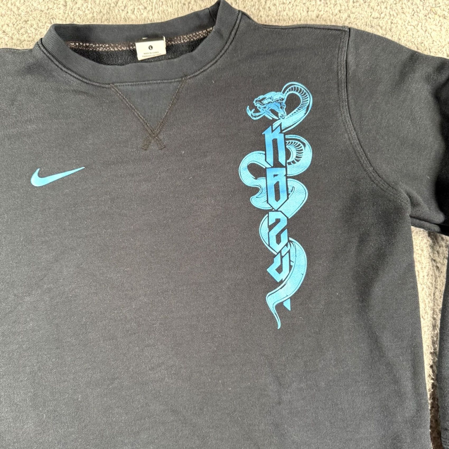 Nike Nike Kobe Bryant Mamba Mentality Sweatshirt Mens Large Black Blue Snake Sample Size US L / EU 52-54 / 3 - 4 Thumbnail