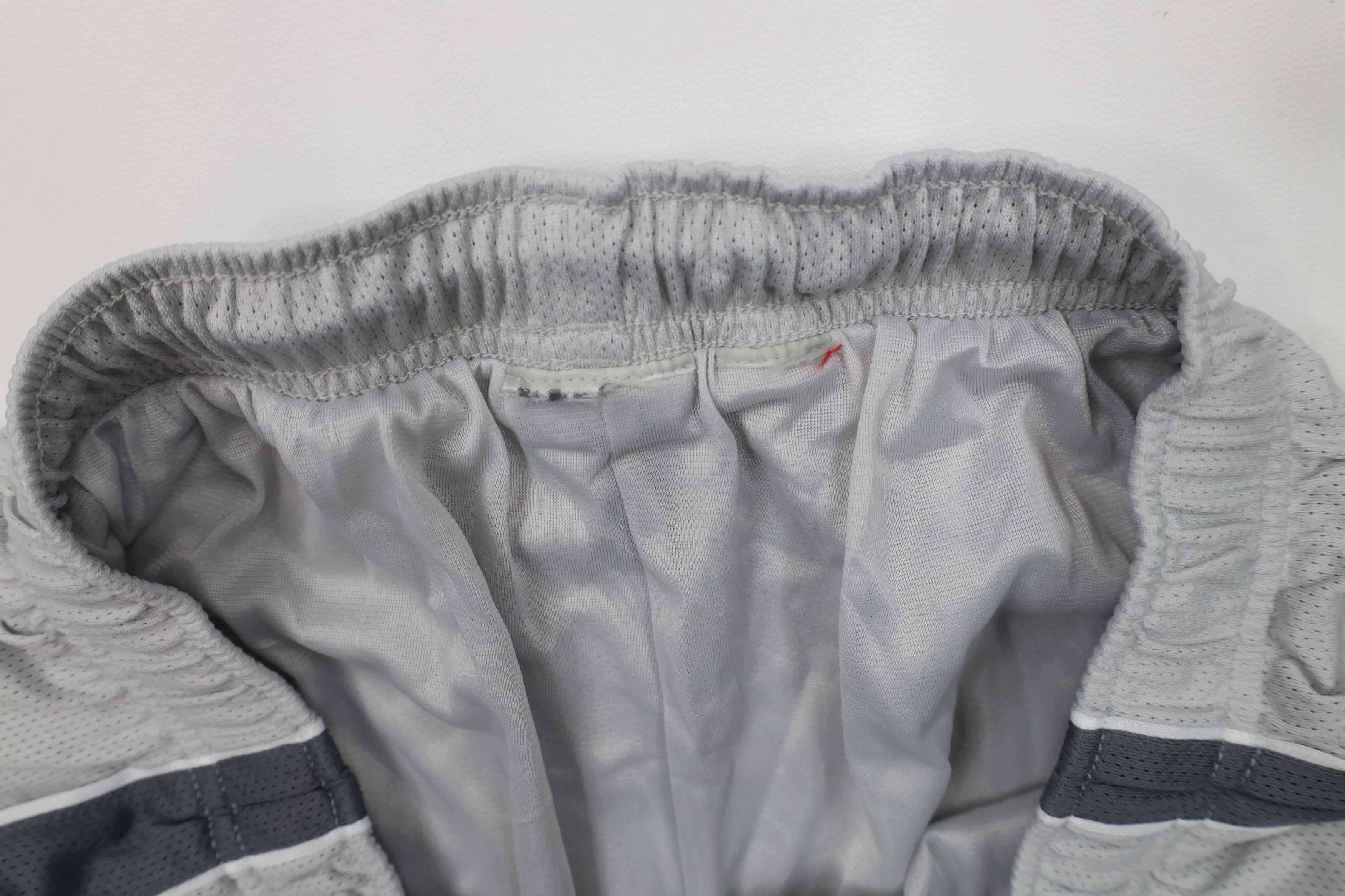 Vintage Vintage 90s Streetwear Block Mesh Knit Wide Leg Pants Gray Size US 38 / EU 54 - 7 Thumbnail
