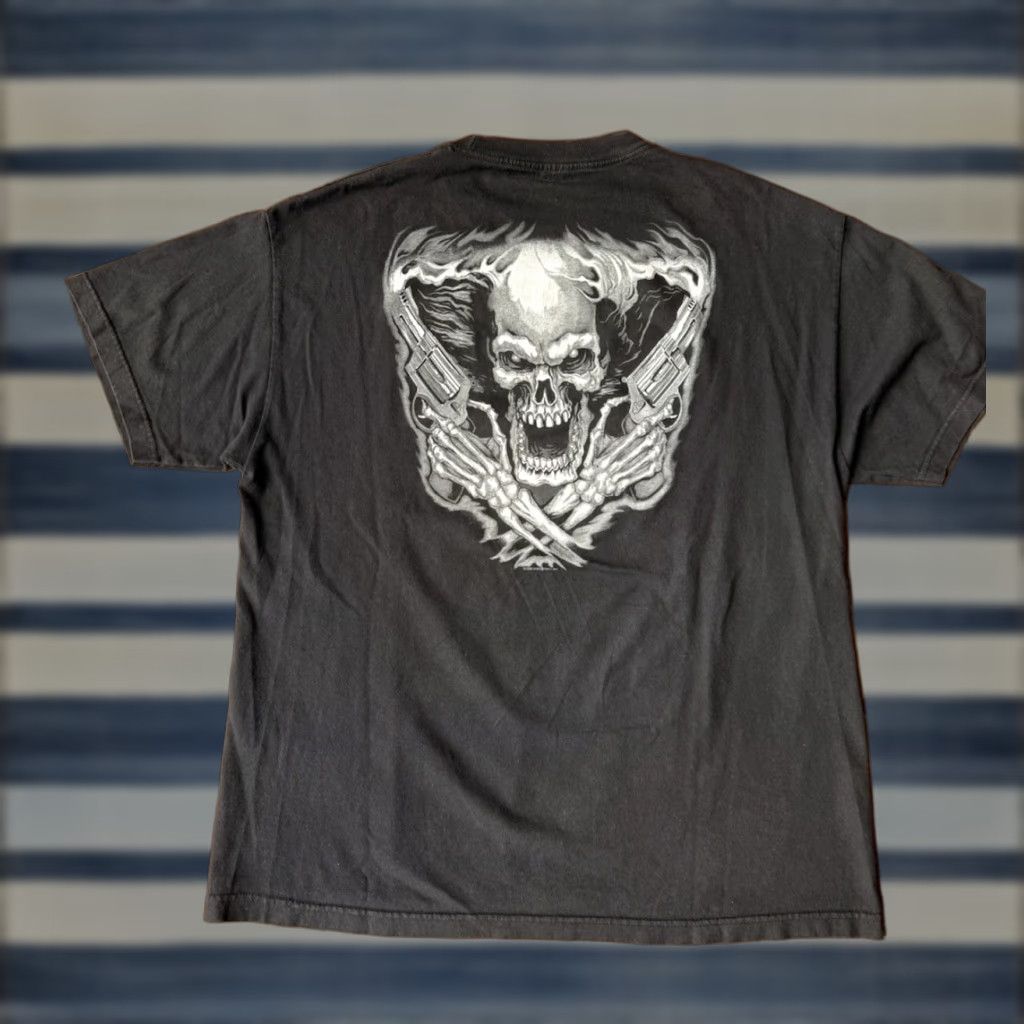 Vintage VINTAGE Hot Leathers Skulls Revolver T-Shirt XL Black Men Crew Neck Short Sleeve Graphic Grunge 2000s Emo Size US XL / EU 56 / 4 - 1 Thumbnail