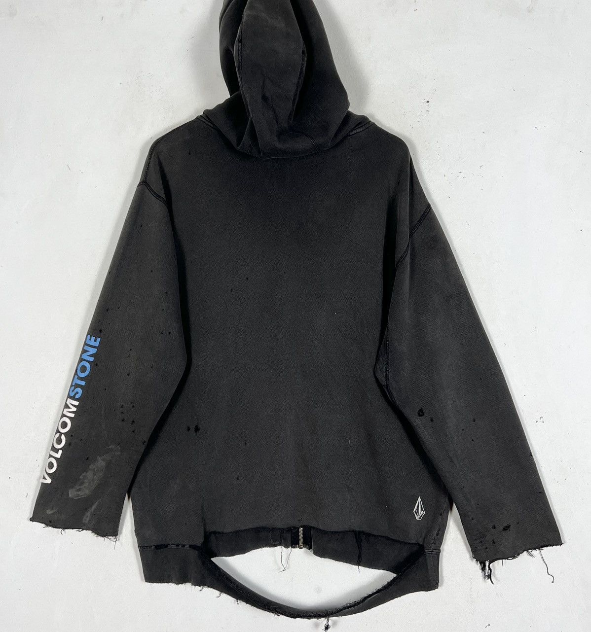 Volcom Vintage Distressed Volcom Hoodie Size US L / EU 52-54 / 3 - 2 Thumbnail