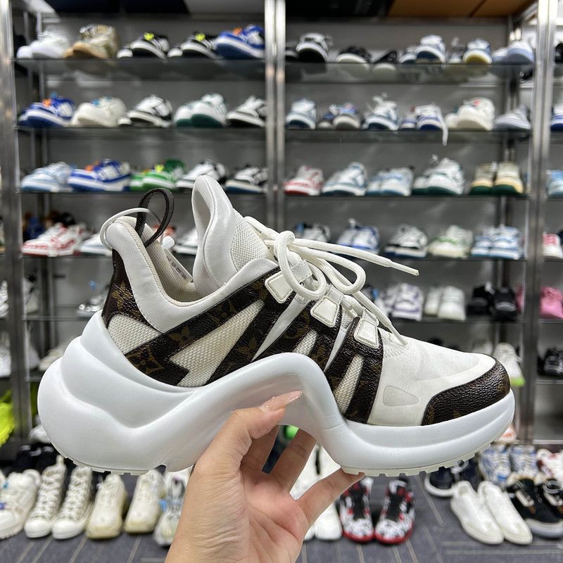 Louis Vuitton Louis Vuitton Casual Low-Top Sneakers in White and Brown -2 Size US 8.5 / EU 41-42 - 7 Thumbnail