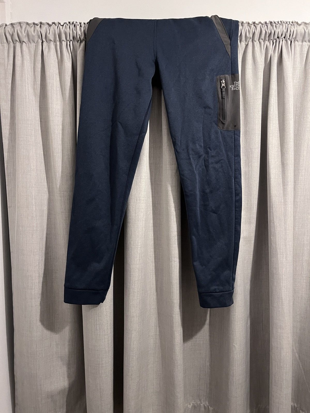 The North Face North face joggers Size US 34 / EU 50 - 2 Thumbnail