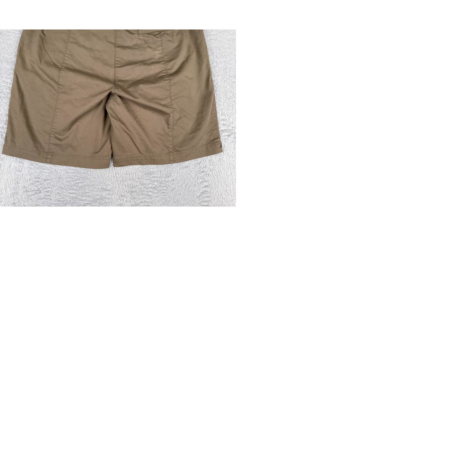 Nike Nike Shorts Womens 14 Beige Dri-Fit Polyester Blend Golf 34x10 Hike Golfer Womens Size 36" / US 14 / IT 50 - 10 Thumbnail