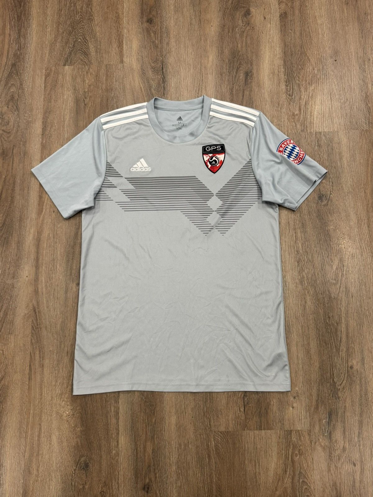 Adidas Adidas Global Premier Soccer FC Bayern Munchen Adidas #2 Size US M / EU 48-50 / 2 - 4 Thumbnail