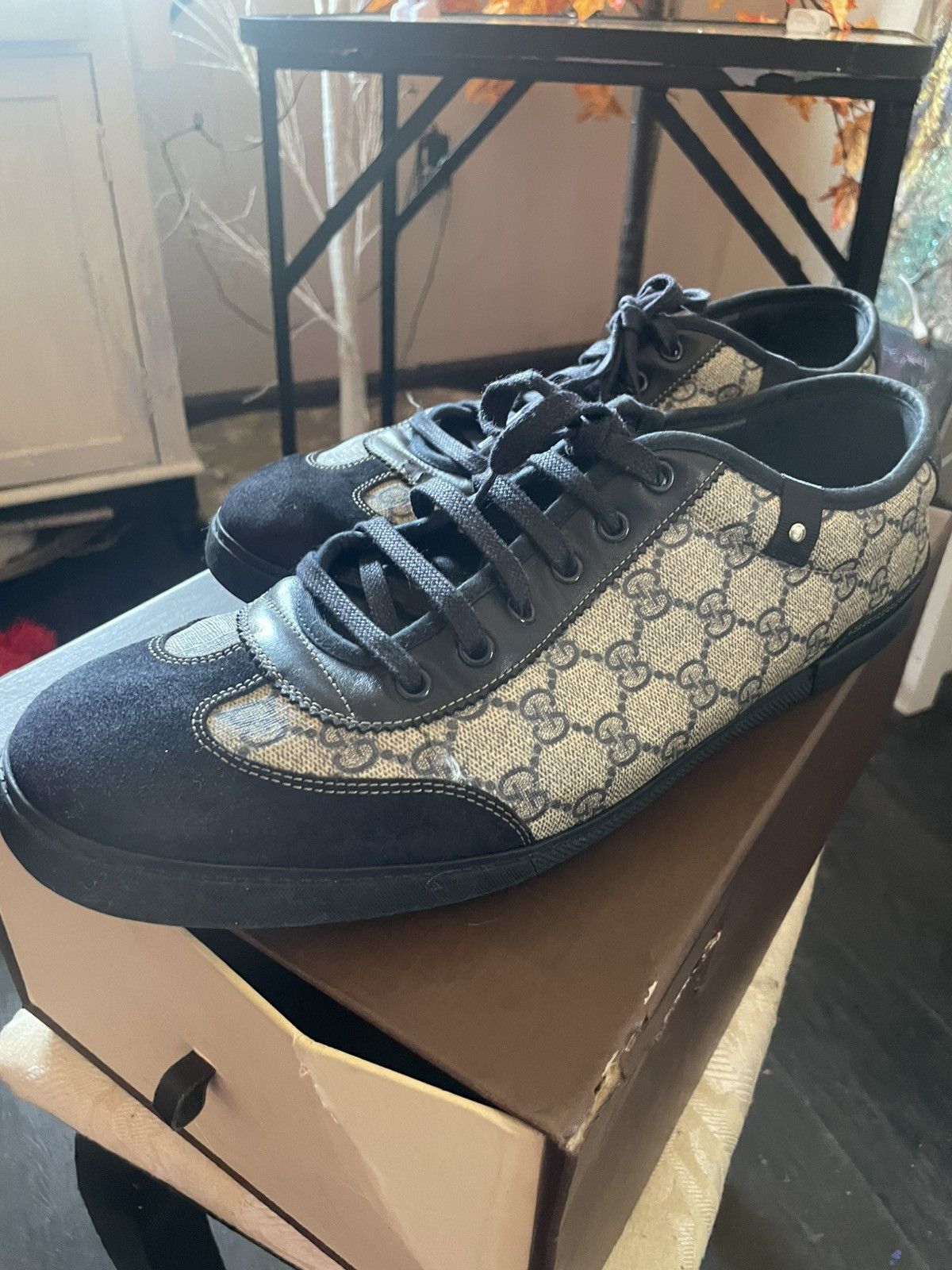 Gucci Gucci Lowtop Sneakers Size 12 with box and dust bag Size US 12 / EU 45 - 1 Thumbnail