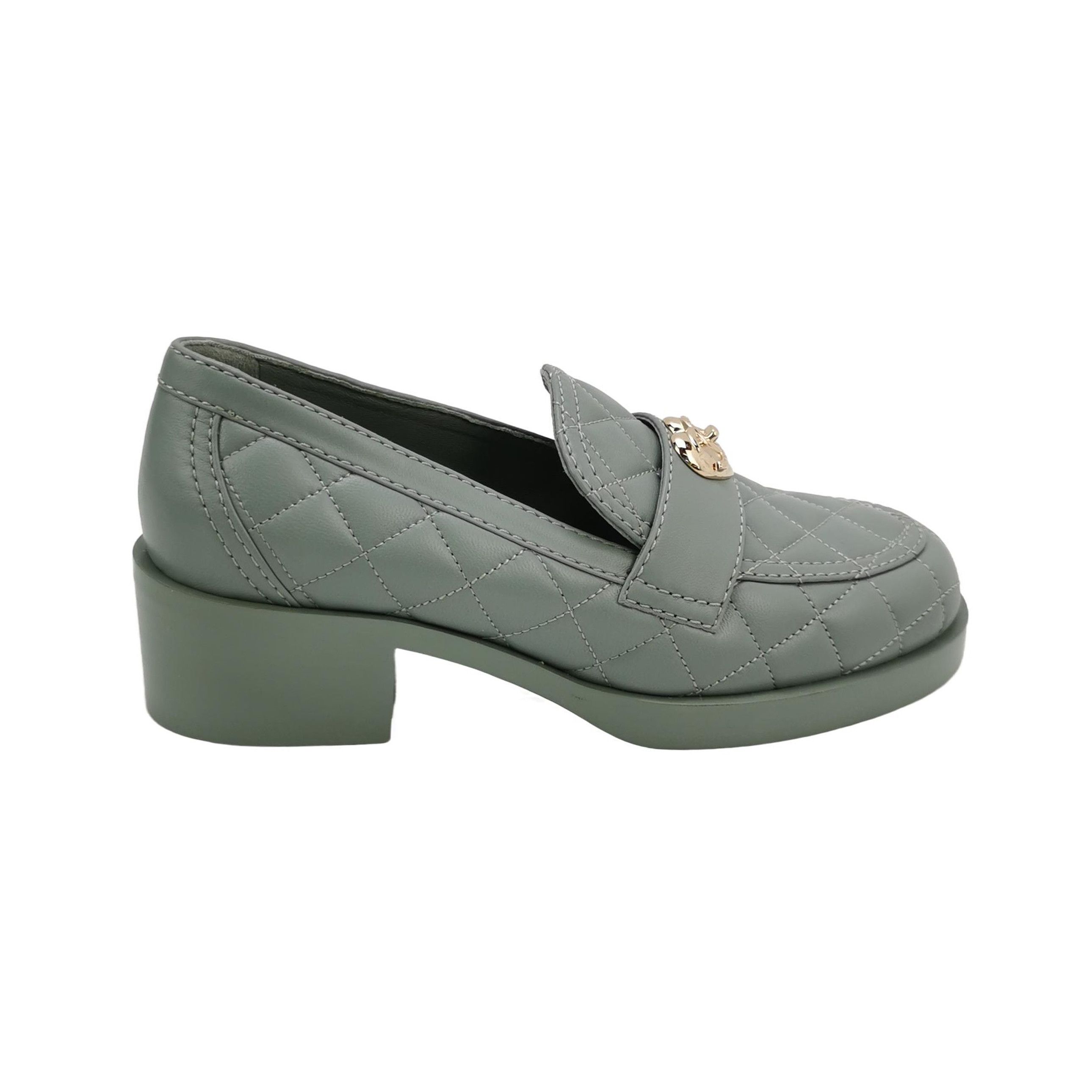 Chanel Chanel Women 7 Flats Size US 7 / IT 37 - 1 Thumbnail