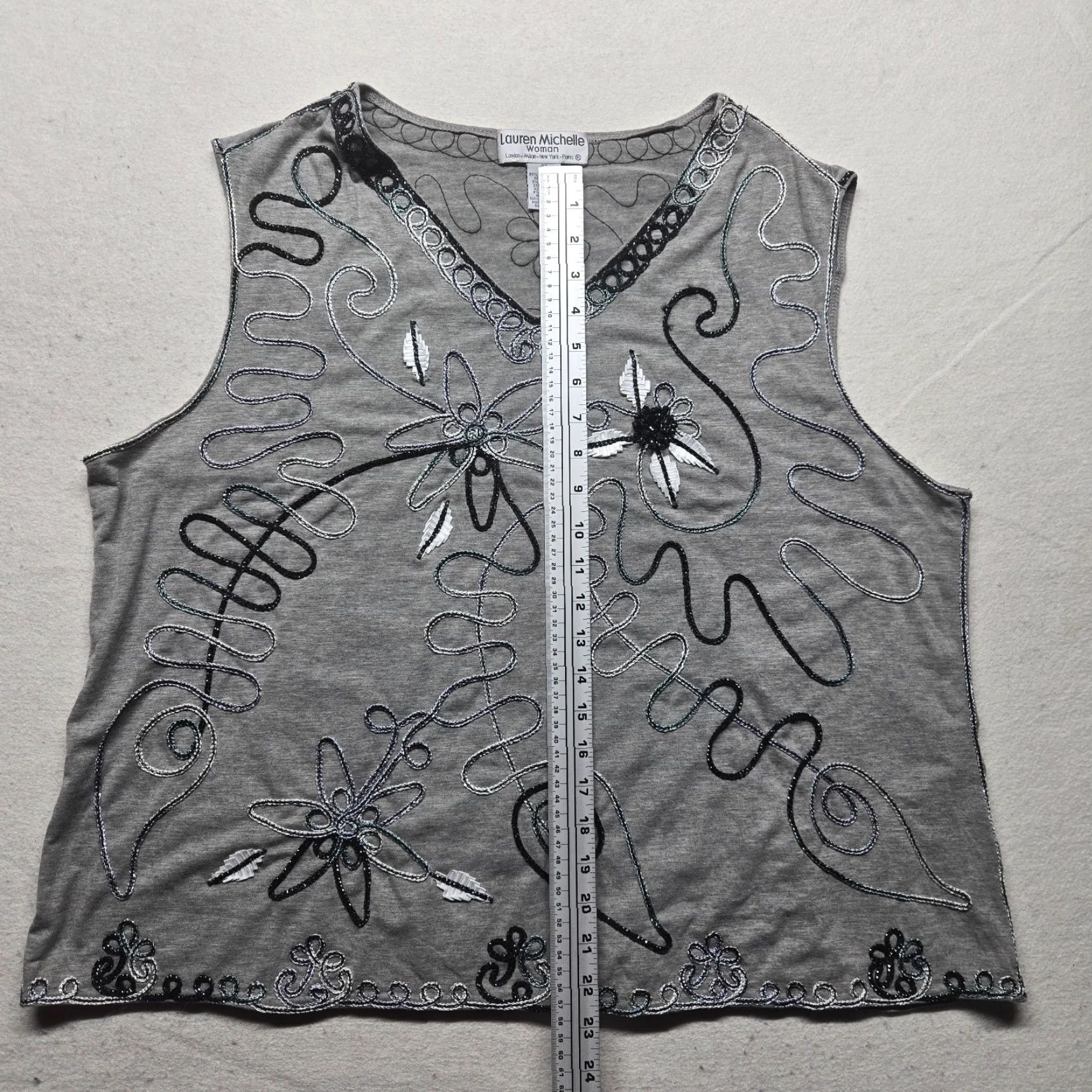 Vintage Lauren Michelle Shirt Womens 3X Gray Floral Embroidered Sleeveless Knit Blouse Summer Spring Fall Winter Plus Size Size XXL / US 16-18 / IT 52-54 - 6 Thumbnail