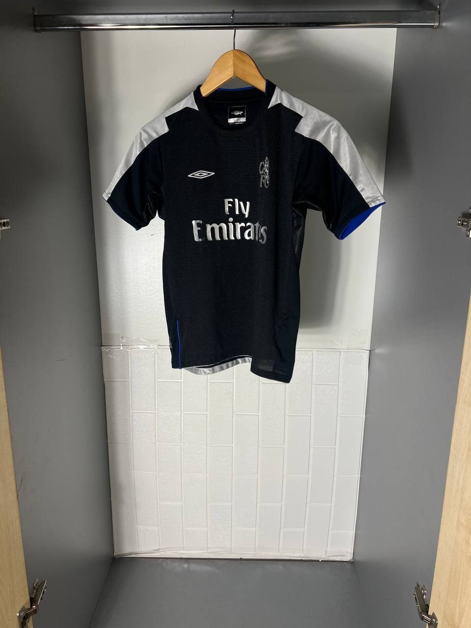 Umbro VINTAGE UMBRO FC CHELSEA LONDON ENGLAND SOCCER JERSEY 90s Size US XXS / EU 40 - 5 Thumbnail