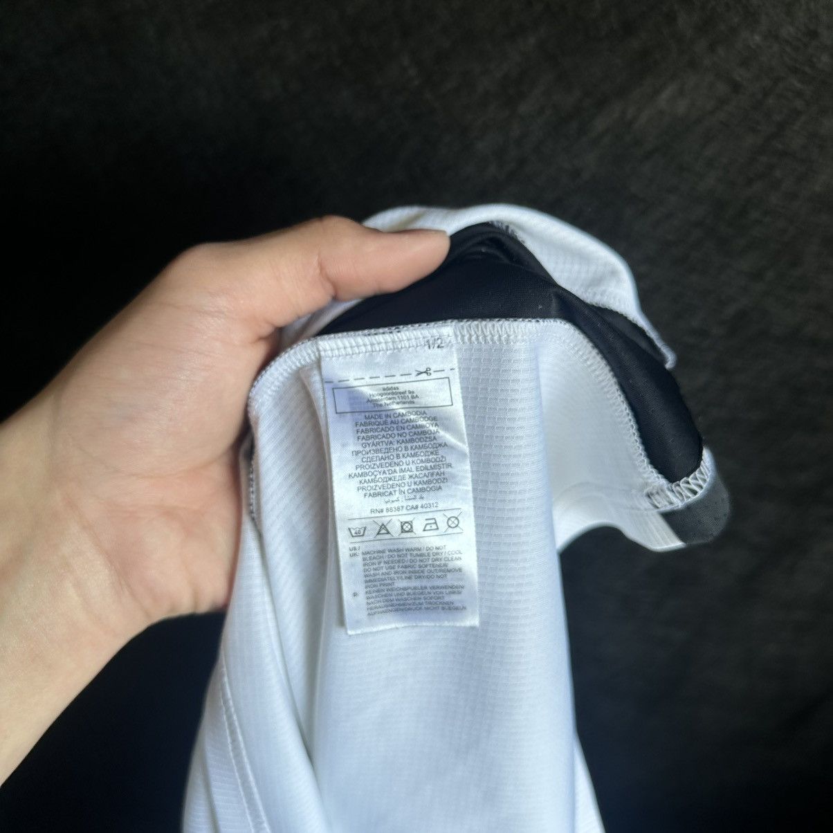 Adidas 2022-23 Fulham Match Worn Home Shirt J.Palhinha #26 Size US S / EU 44-46 / 1 - 11 Thumbnail