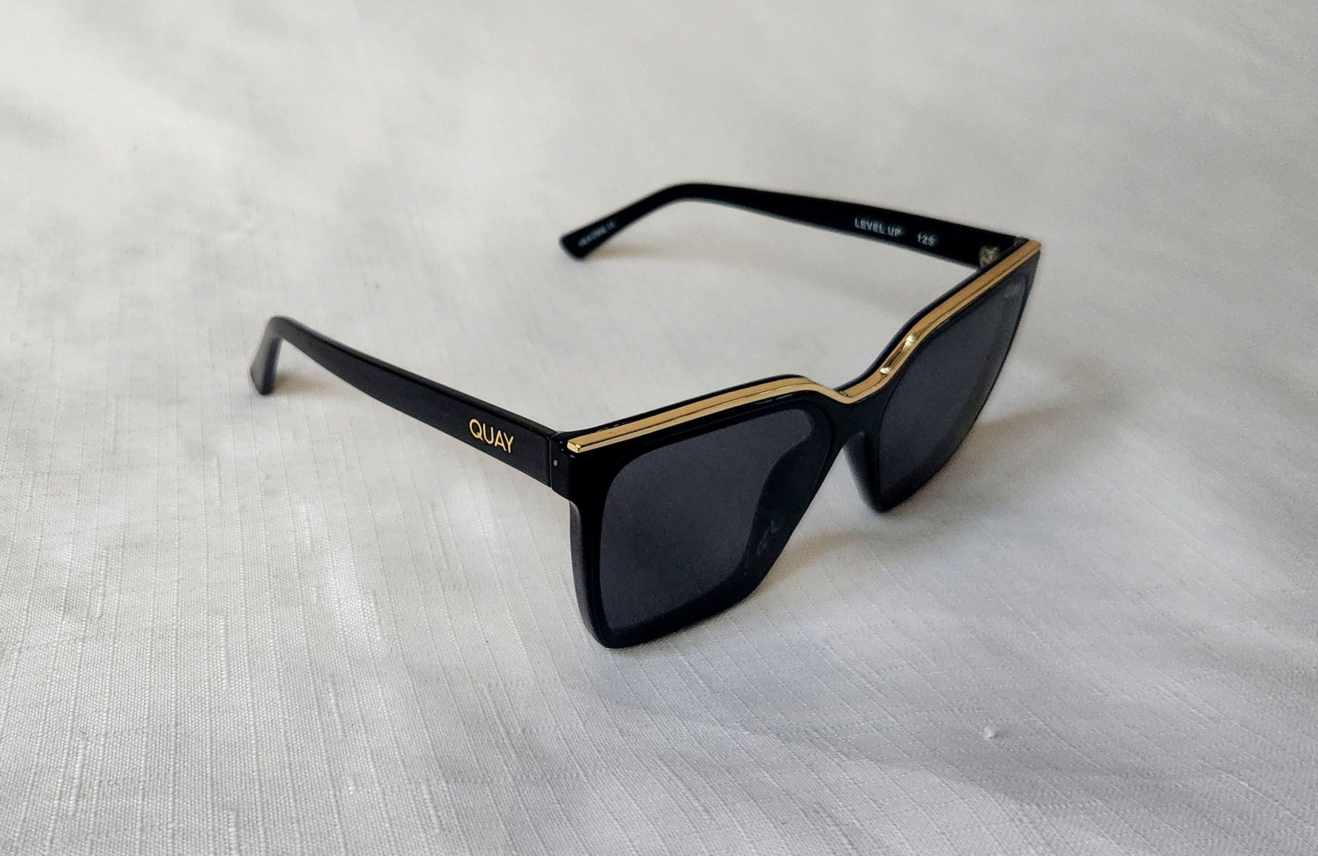 Quay Quay Australia Sunglasses LEVEL UP Dark Monstera Sunnies Size ONE SIZE - 1 Thumbnail