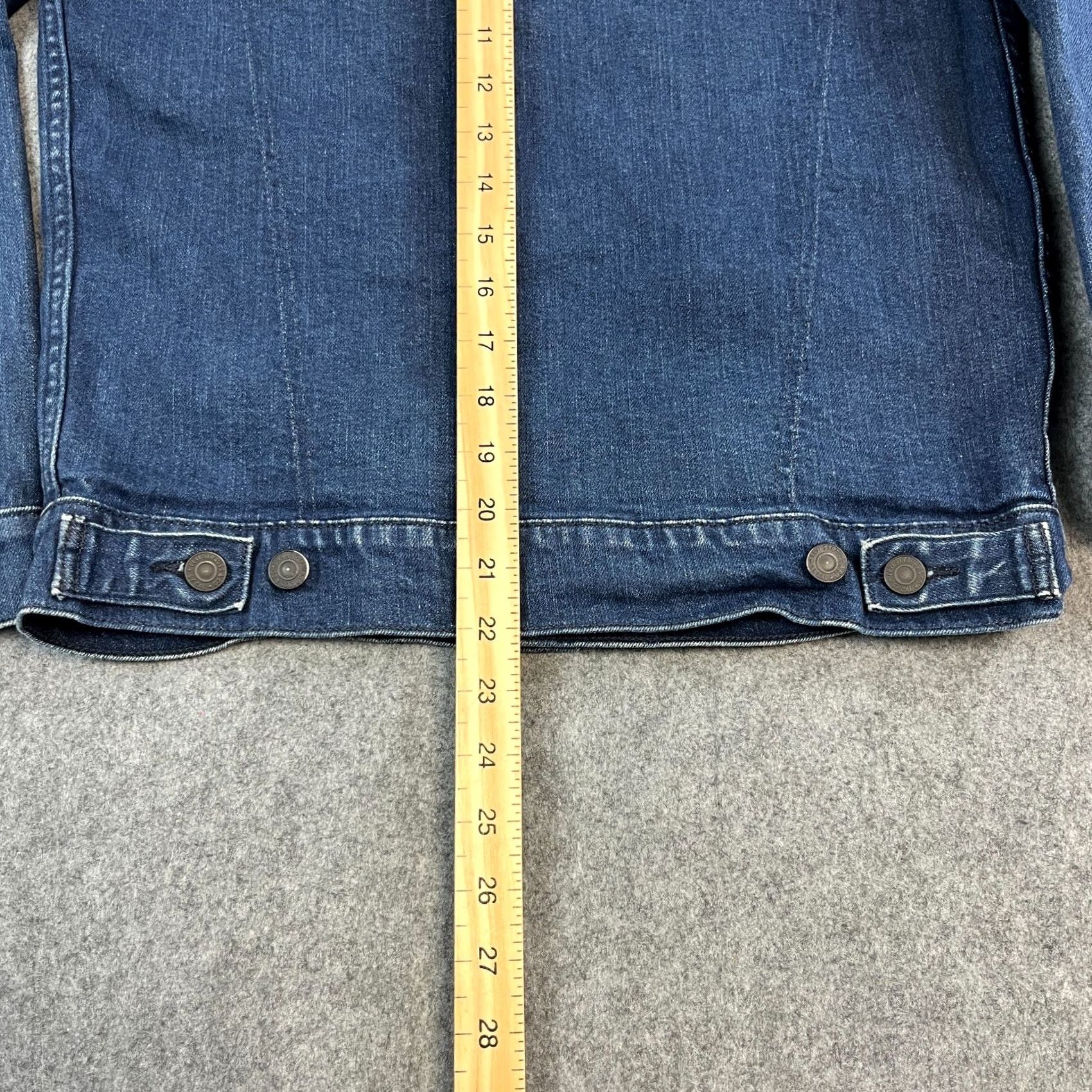 Levi's Levi's Womens Denim Jacket XS Blue Trucker Type 3 Short Sleeve? Size XS / US 0-2 / IT 36-38 - 4 Thumbnail