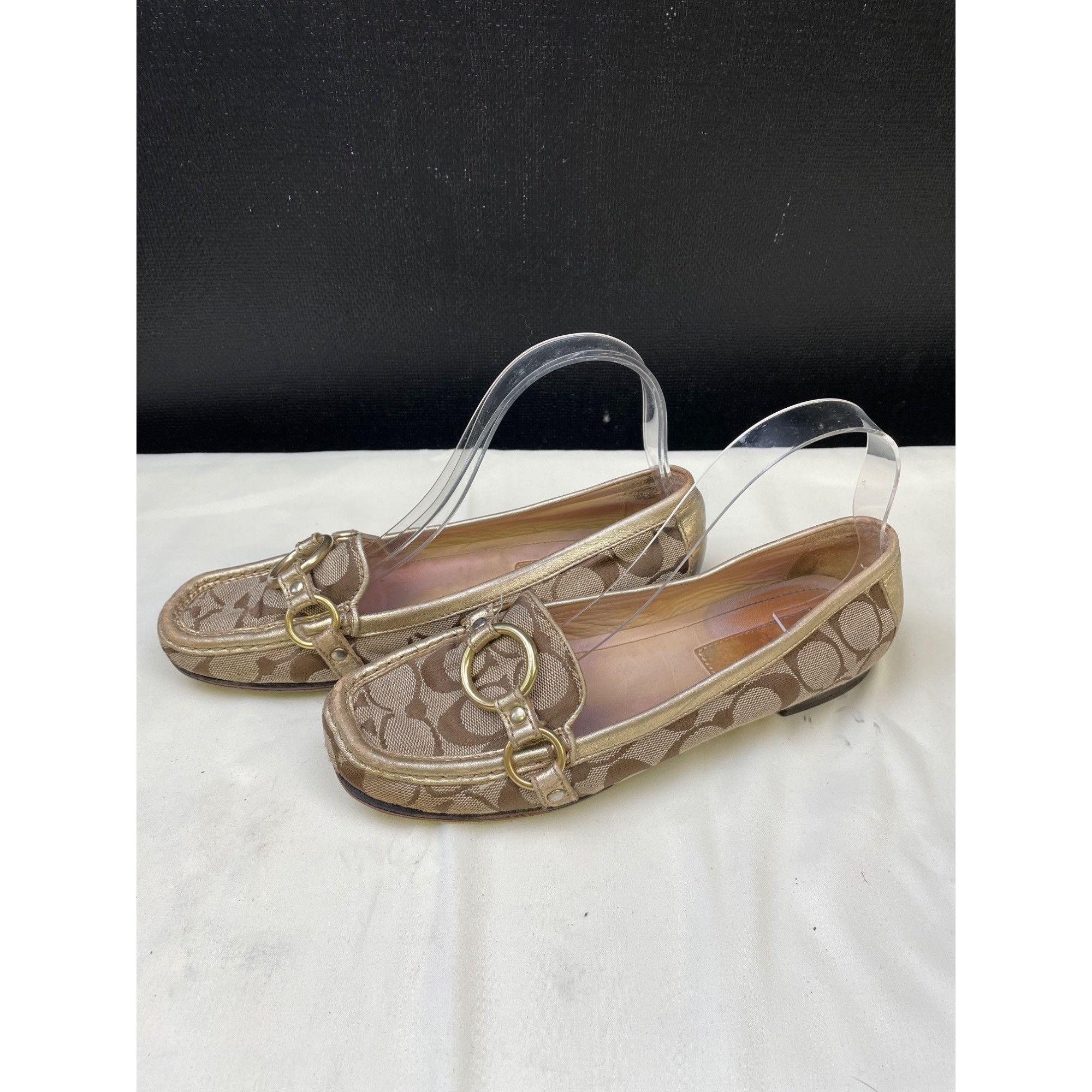 Coach Coach Signature Women's Tan Casual Flats/ Slip on shoes A213 Size US 7.5 / IT 37.5 - 2 Thumbnail