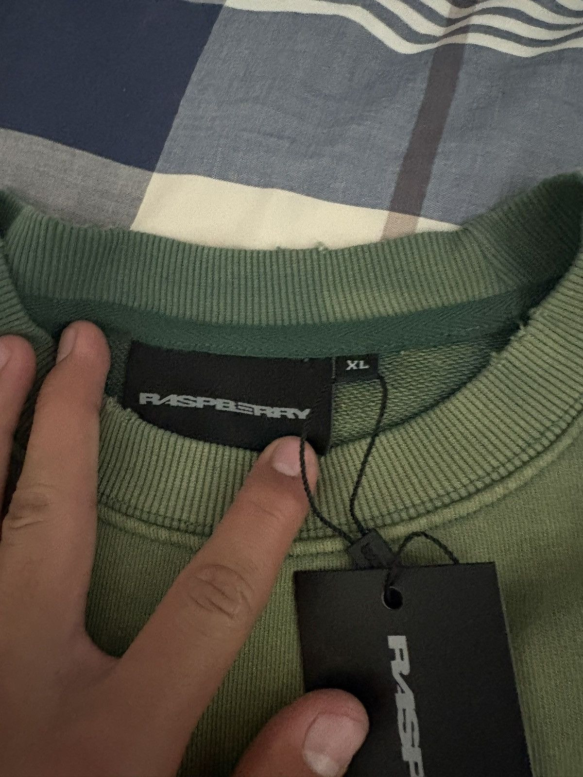 The GV Gallery GV 3 CREW NECK Size US XL / EU 56 / 4 - 1 Thumbnail