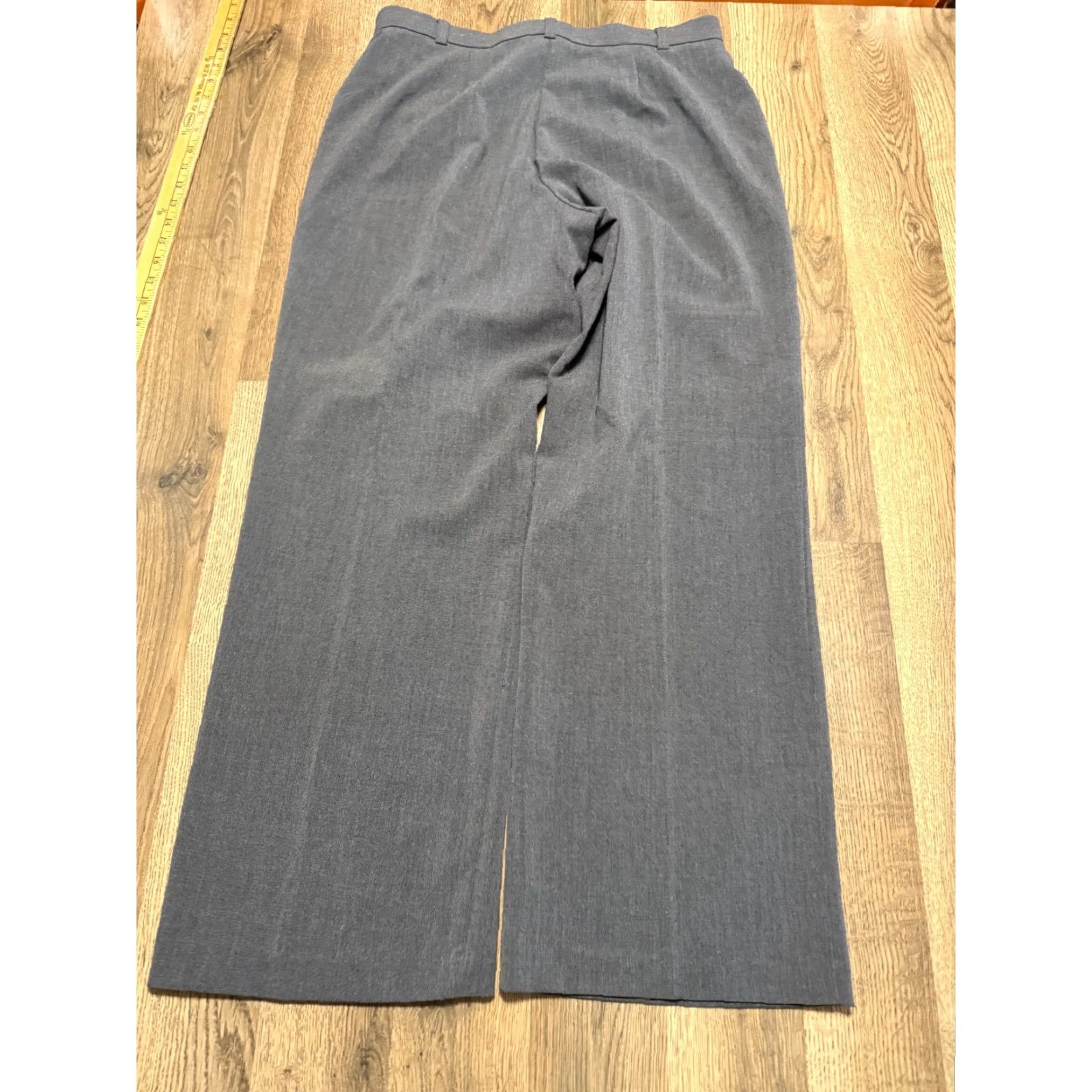 Vintage Briggs New York Pants Dress Pants, 14P, Gray, 40" Length, Petite, Flat Front, Polyester Rayon, Women's Pants, Regular Fit Size 36" / US 14 / IT 50 - 2 Thumbnail