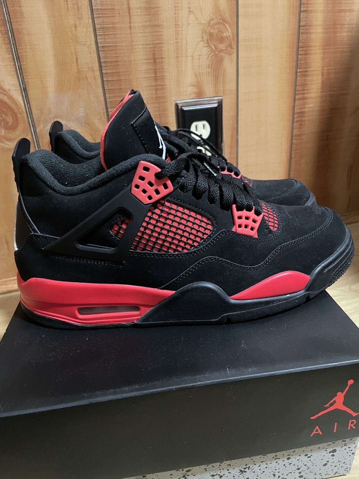 Jordan Brand Jordan 4 Red Thunders Size 9.5 Size US 9.5 / EU 42-43 - 4 Thumbnail