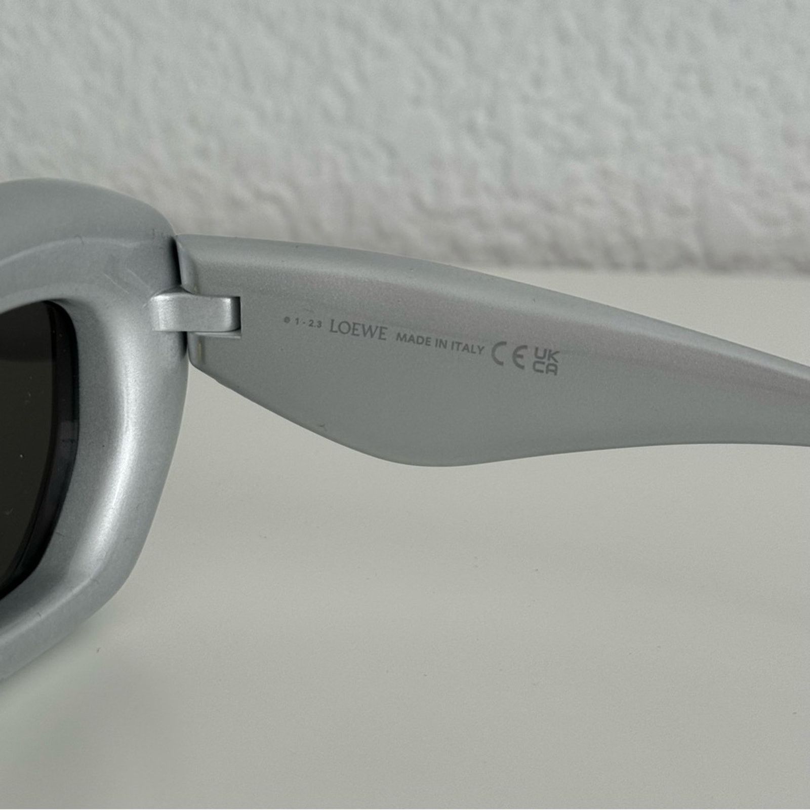 Loewe New! Loewe Silver Sunglasses LW40117I 20C, Authentic Size ONE SIZE - 8 Thumbnail