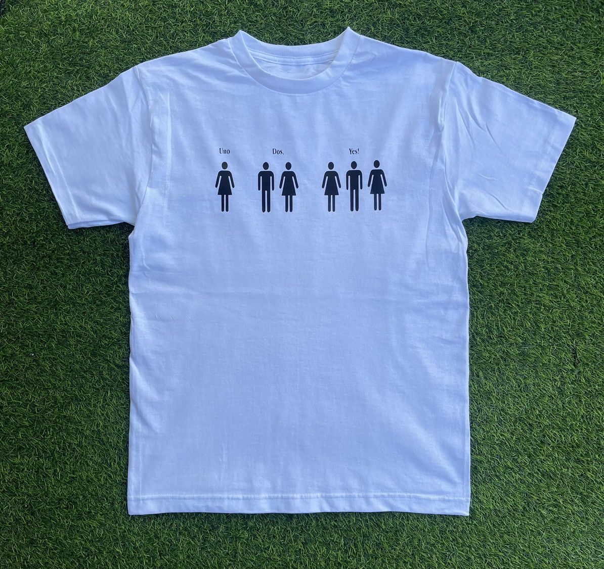 Vintage UNO, DOS, YES! TSHIRT Size US M / EU 48-50 / 2 - 2 Thumbnail