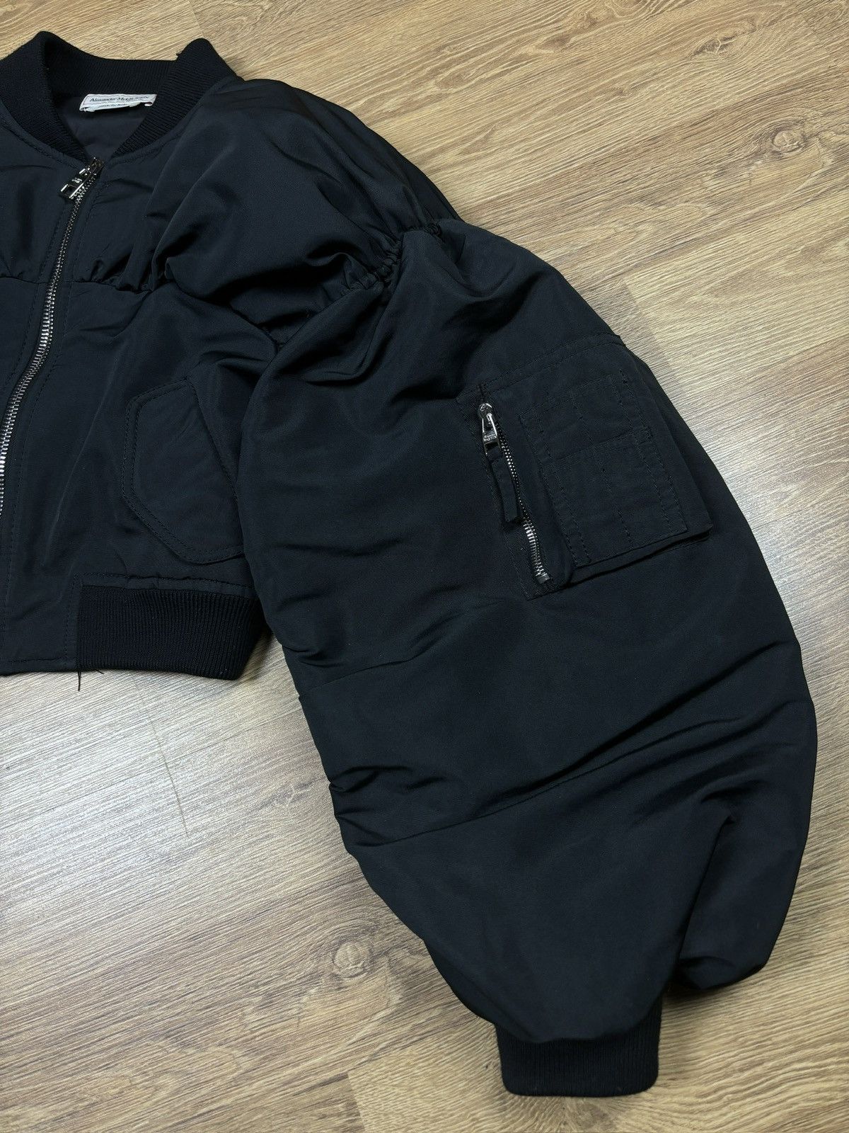 Alexander McQueen Alexander McQueen Cropped Balloon Sleeve Bomber Jacket Size M / US 6-8 / IT 42-44 - 6 Thumbnail