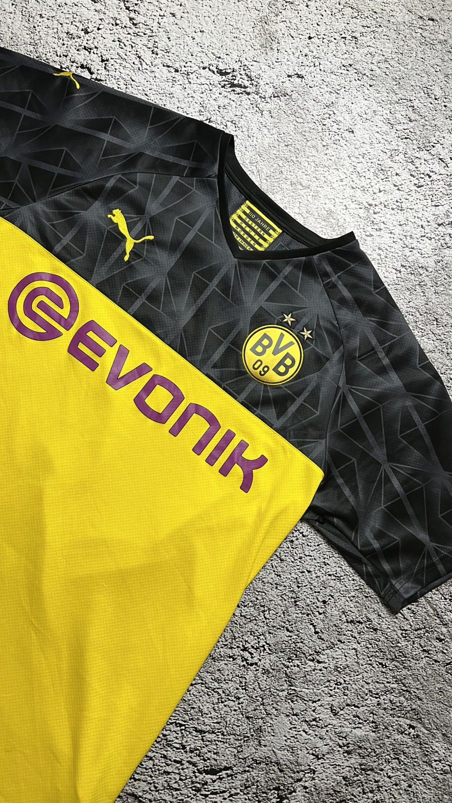 Puma 2019-2020 FC Borussia Dortmund Jadon Sancho puma jersey Size US L / EU 52-54 / 3 - 2 Thumbnail
