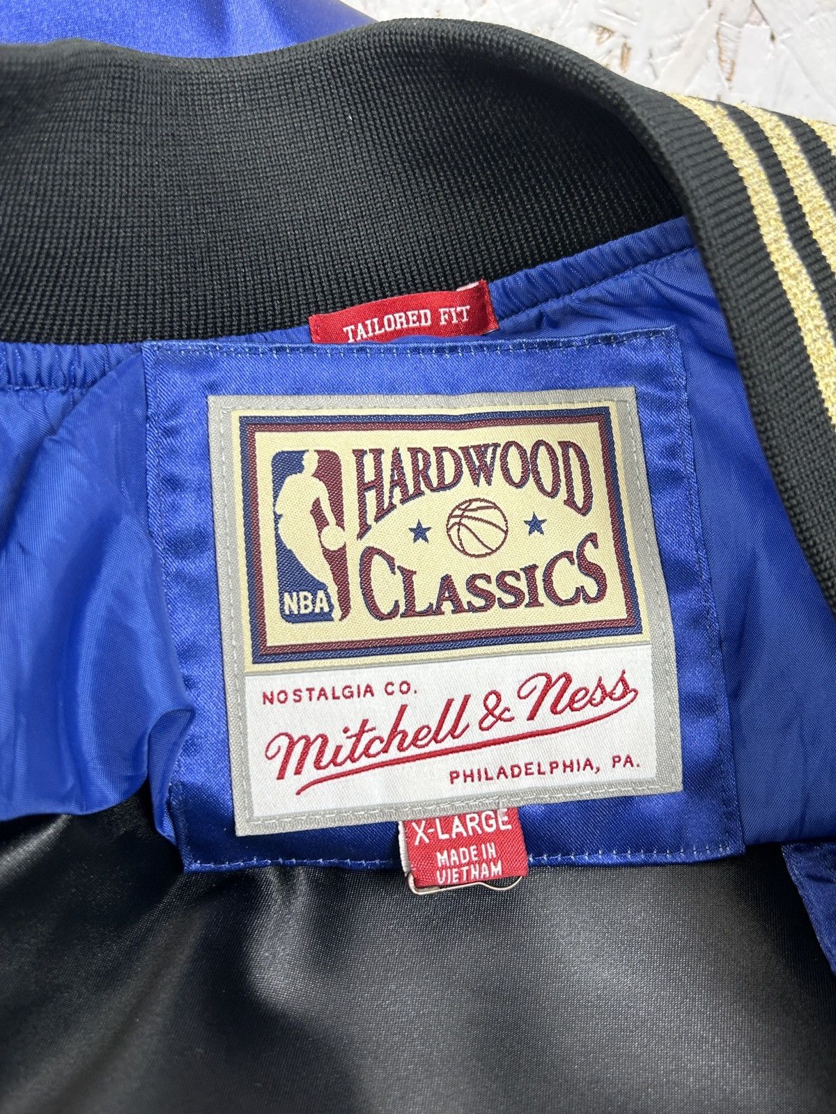 Mitchell & Ness Mitchell & Ness CNY 2018 Warriors NBA Hardwood Satin Jacket Size US XL / EU 56 / 4 - 8 Thumbnail
