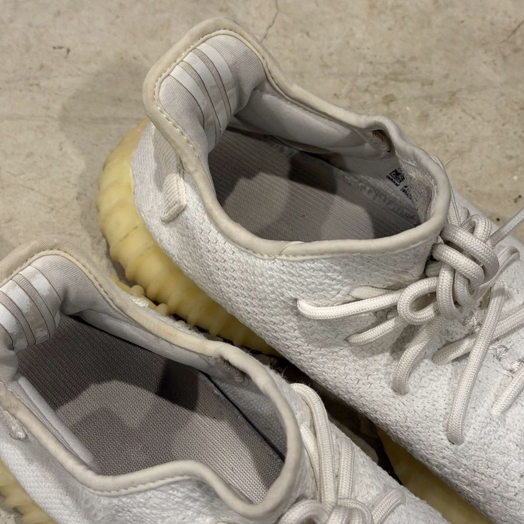 Adidas adidas Yeezy Boost 350 V2 Cream White Triple White - Size 9 - Men Sneaker / Running & Jogging / Primeknit / Low Top / Pre-owned Good Size ONE SIZE - 3 Thumbnail