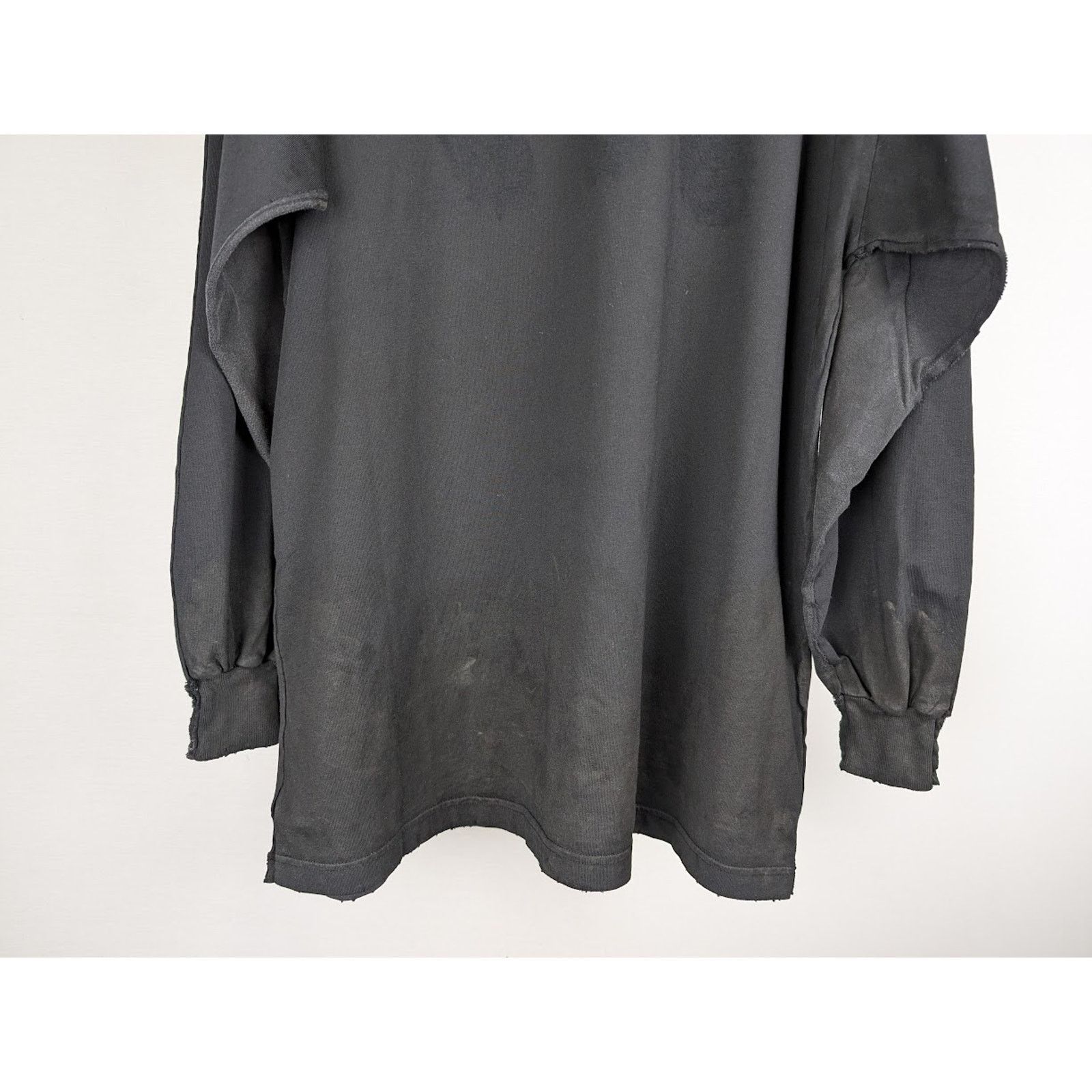 Balenciaga o1rshd1 L/S Double Front T-Shirt in Black Size US M / EU 48-50 / 2 - 13 Thumbnail