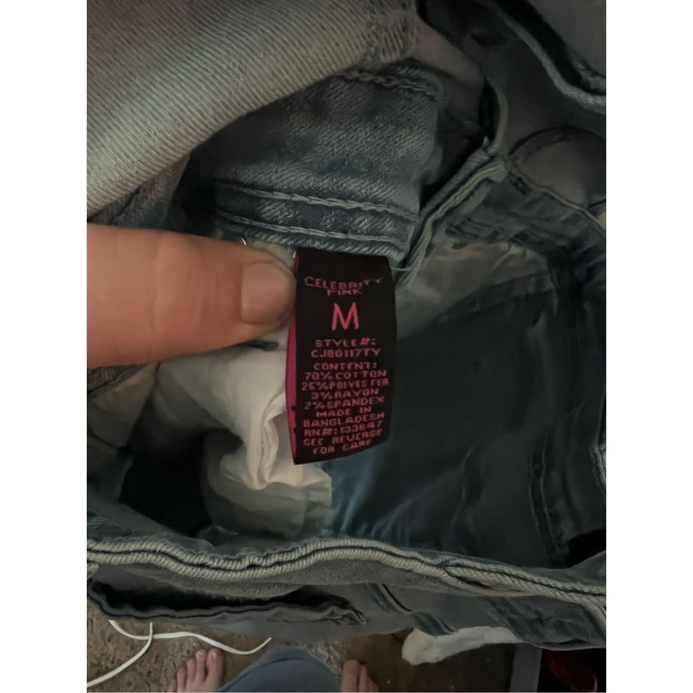 Other Celebrity Pink Blue Jean Short Overalls Woman’s Size Medium Size 28" / US 6 / IT 42 - 9 Thumbnail