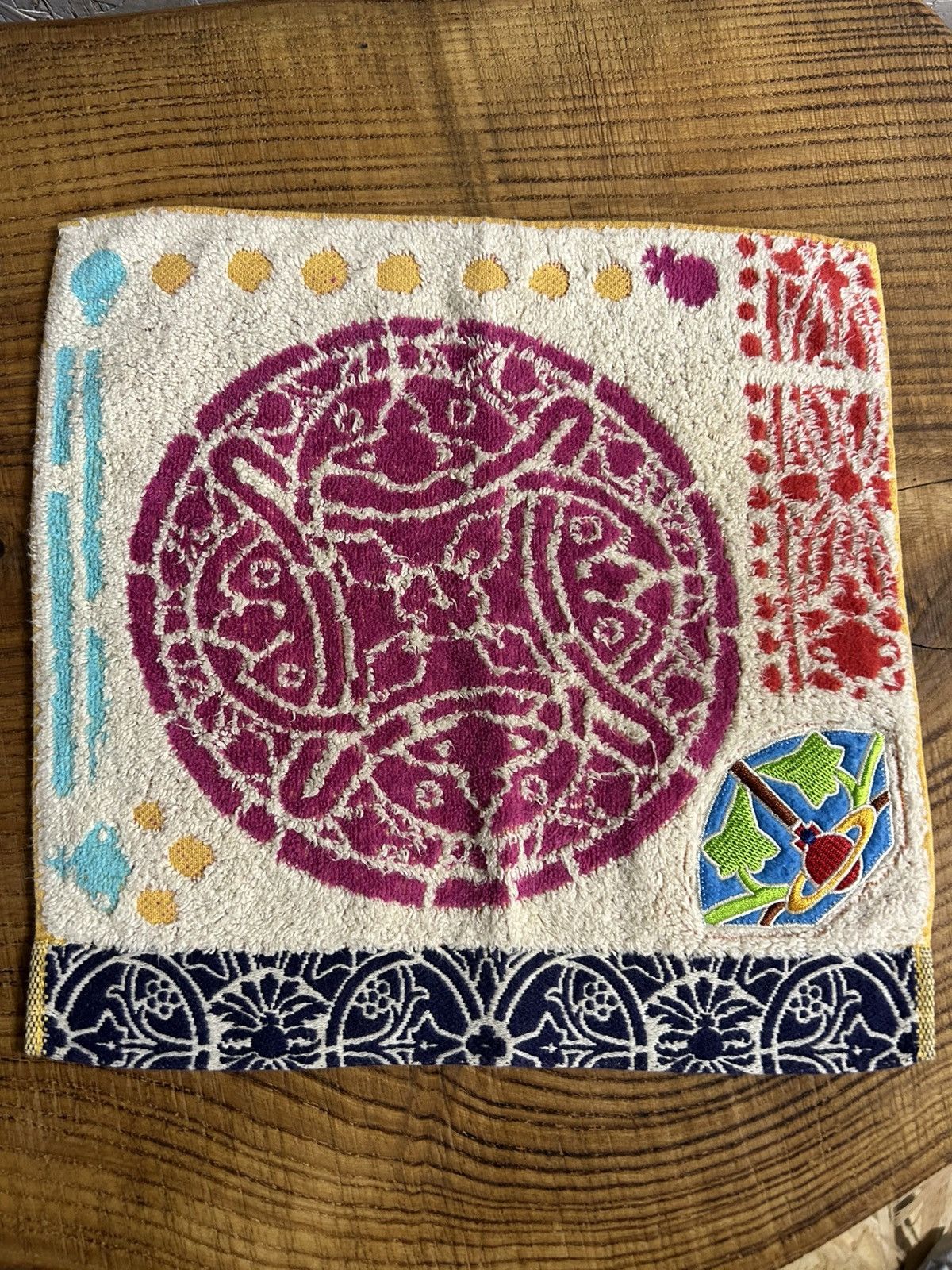 Vivienne Westwood BNWT Vivienne Westwood Floral Mini Hand Towel Handkerchief Size ONE SIZE - 8 Thumbnail