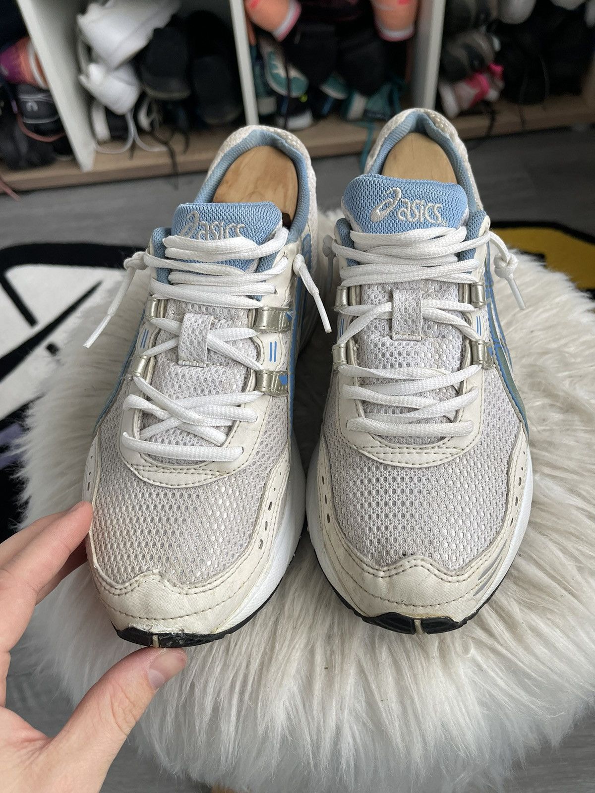Asics × Vintage Women’s size 9 ASICS gel distressed sneakers 2k rare OG Size US 7 / EU 40 - 6 Thumbnail