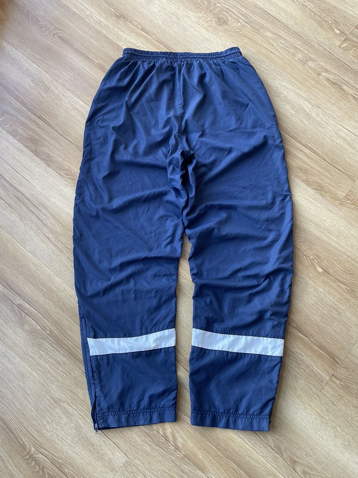 Nike Vintage Nike Swoosh Baggy Parachute Nylon Track Pants Size S Size US 30 / EU 46 - 16 Thumbnail