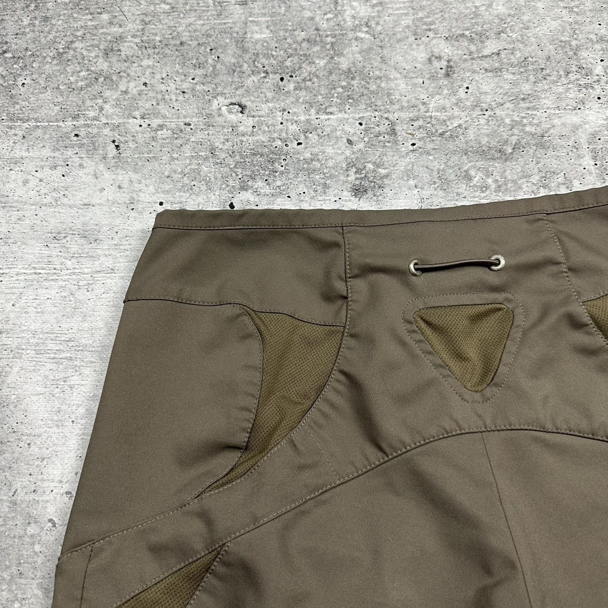 Nike ACG Vintage Nike ACG Shorts Brown Women’s Size US 4 Size 27" / US 4 / IT 40 - 12 Thumbnail