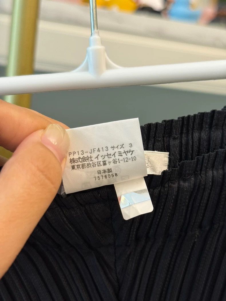 Issey Miyake Issey Miyake size:3 Black pleated trousers Size 31" - 3 Thumbnail