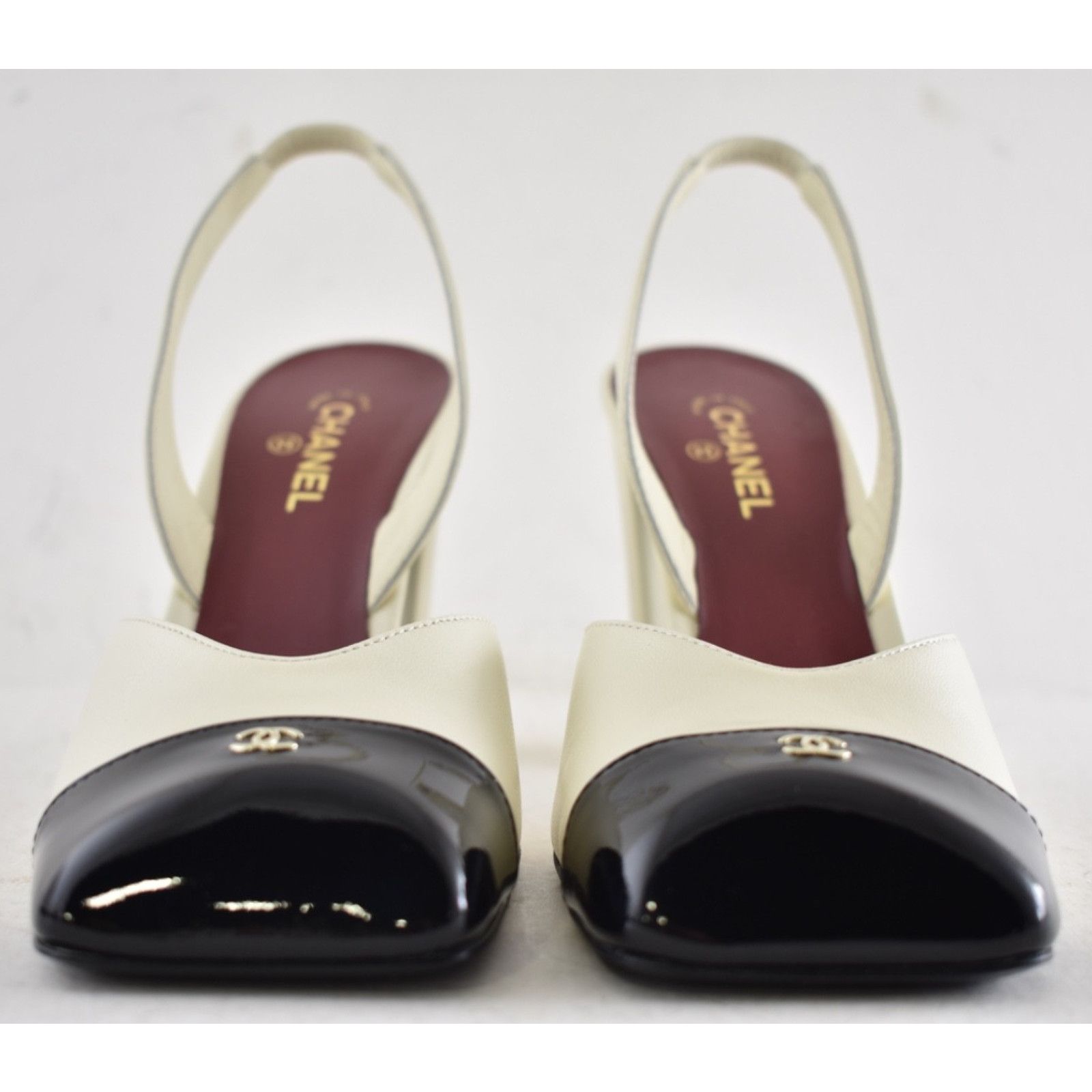 Chanel 26S Ivory Black Square Toe Slingback Block Heel Pump 40 Size US 9 / IT 39 - 15 Thumbnail