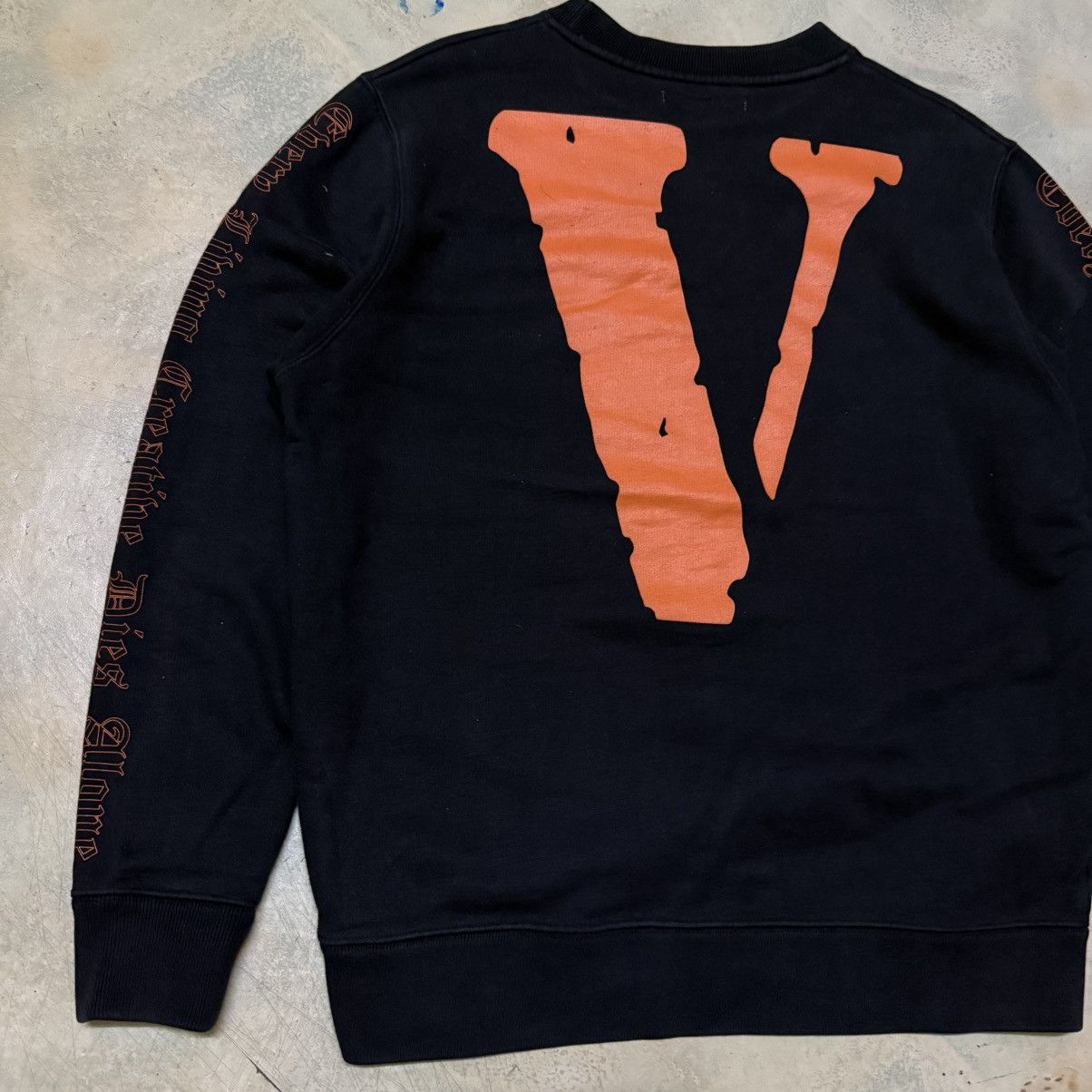 Off-White × Vlone Vlone X Off White Big Logo Sweatshirt Size US M / EU 48-50 / 2 - 5 Thumbnail