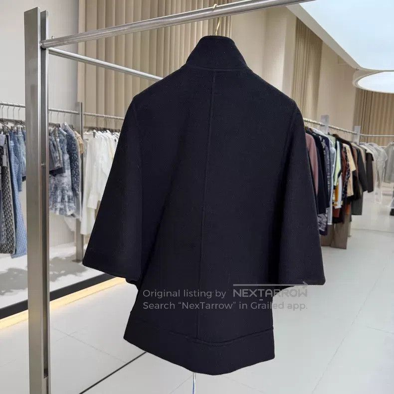 Louis Vuitton Louis Vuitton Black ink-lined cloak jacket Size XXS / US 00 / IT 34 - 2 Thumbnail