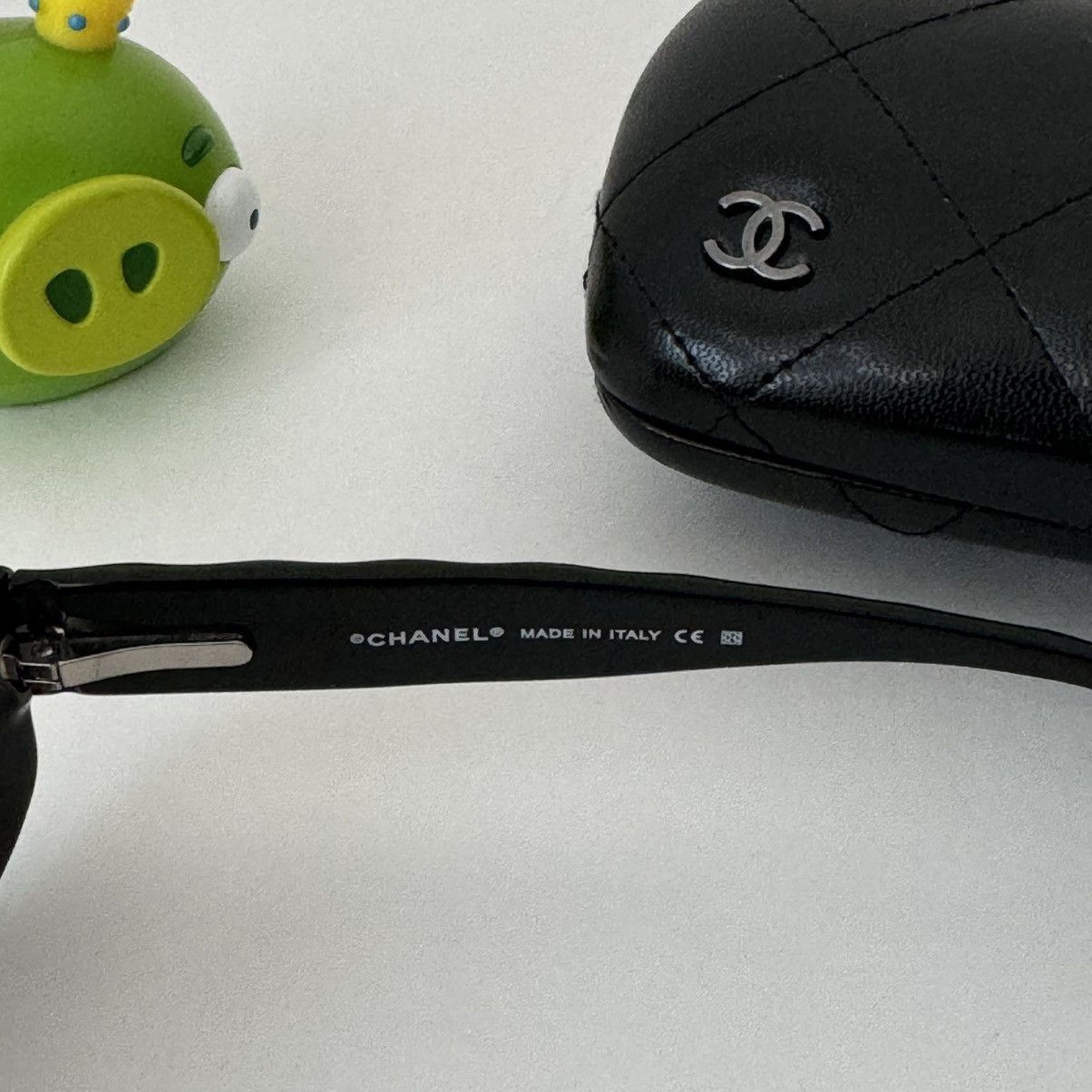 Chanel VINTAGE CHANEL SUNGLASSES Size ONE SIZE - 5 Thumbnail