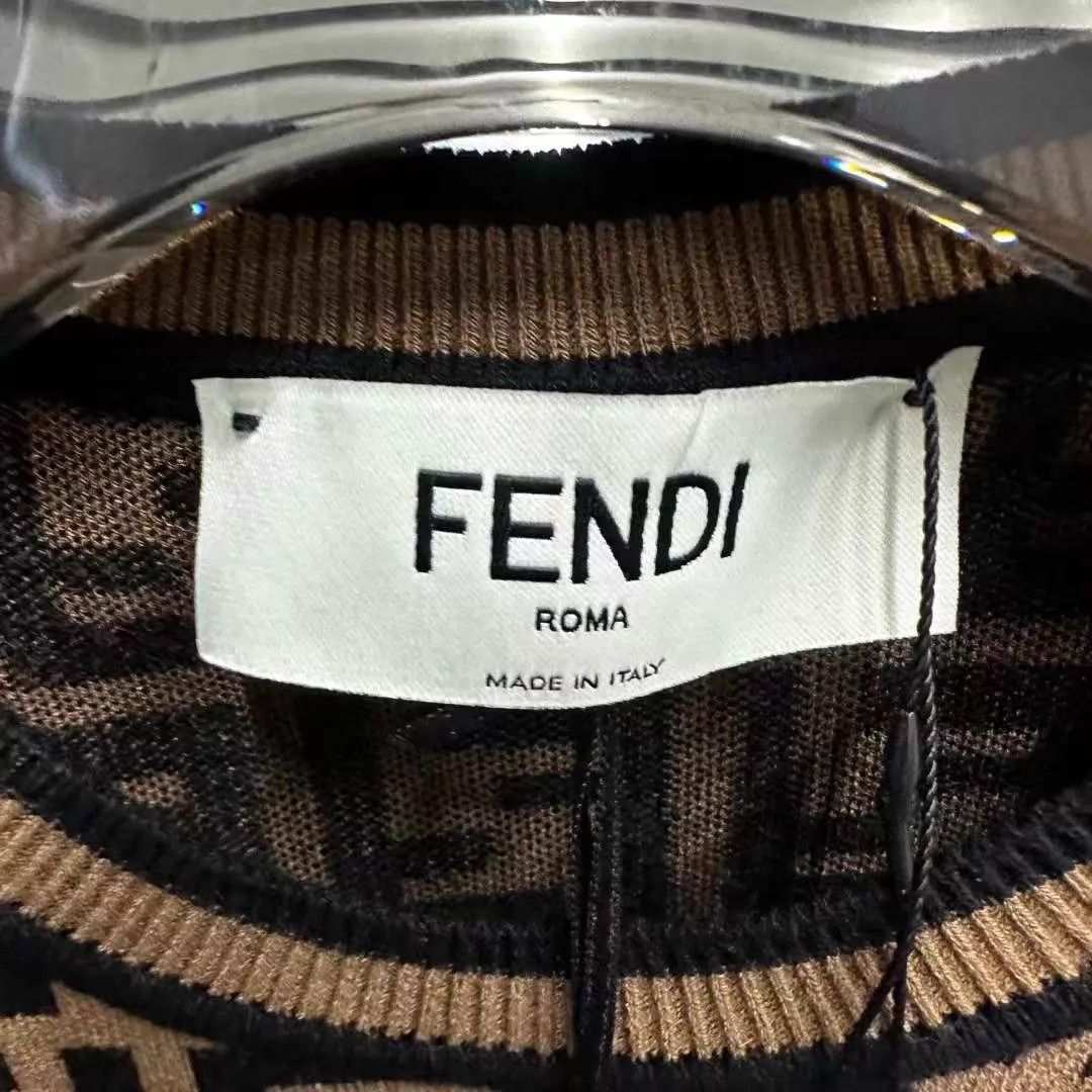 Fendi Fendi FF Allover Knit Short Sleeve Women's 36 New With Tags Size XS / US 0-2 / IT 36-38 - 2 Thumbnail