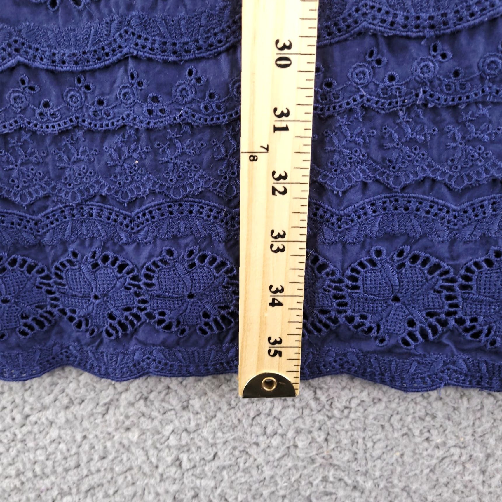Banana Republic Banana Republic Blue Eyelet Lace Dress Knee Length Scoop Neck Women Size 0 Size XS / US 0-2 / IT 36-38 - 7 Thumbnail