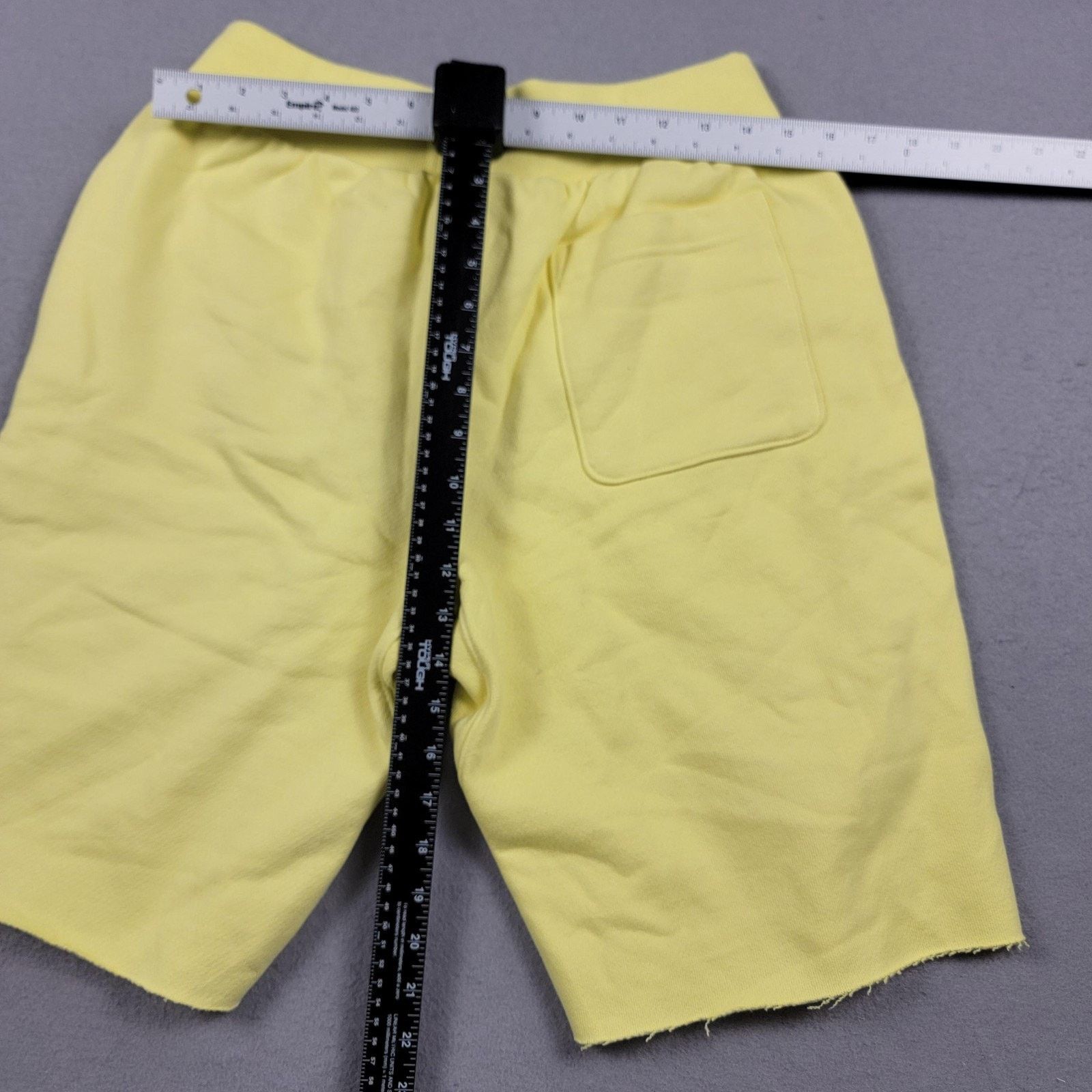 Champion Champion Reverse Weave Shorts Mens M Yellow Cut Off Raw Logo Size US 32 / EU 48 - 4 Thumbnail