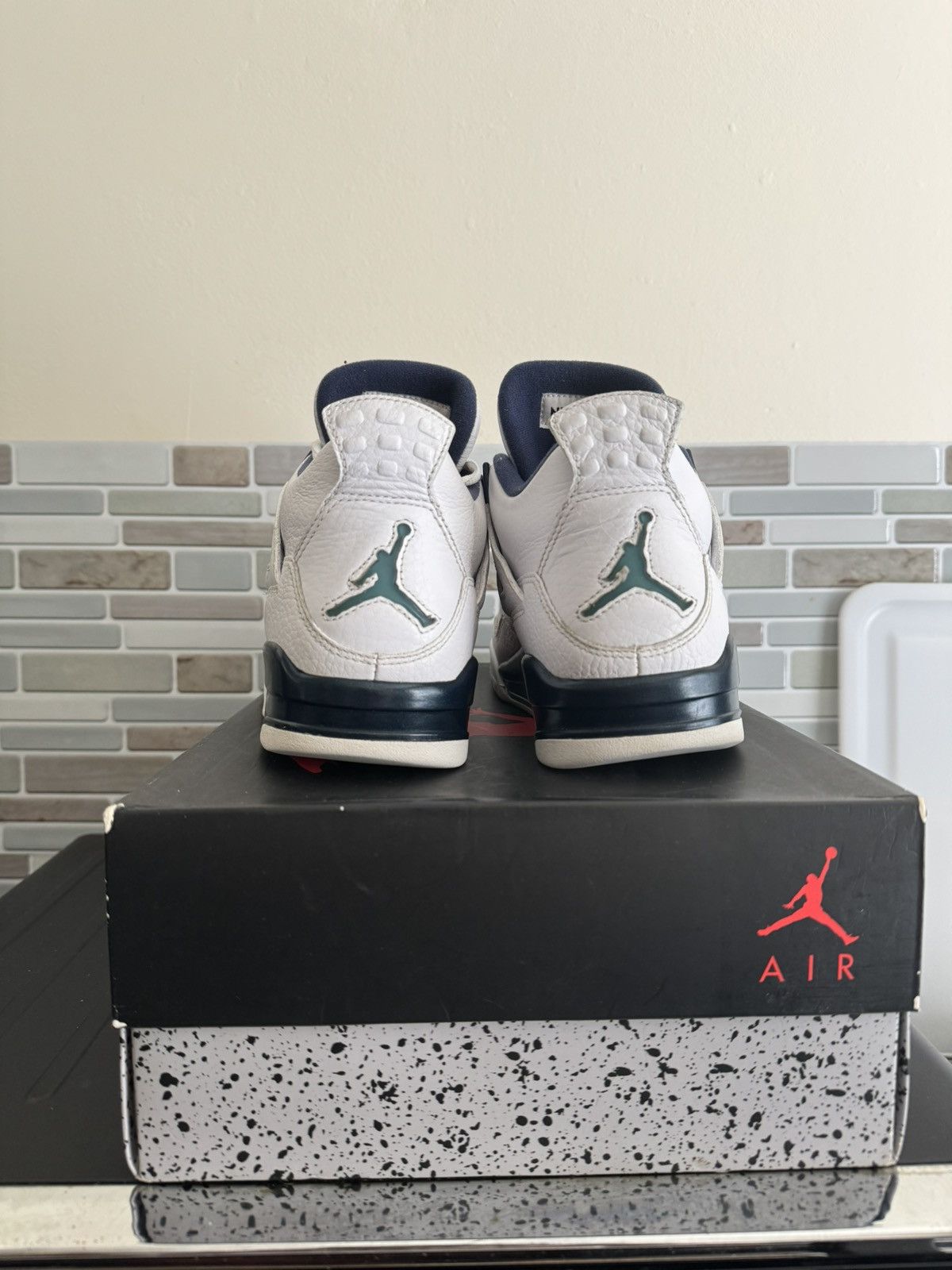 Jordan Brand Jordan 4 Retro Columbia Size US 9 / EU 42 - 4 Thumbnail