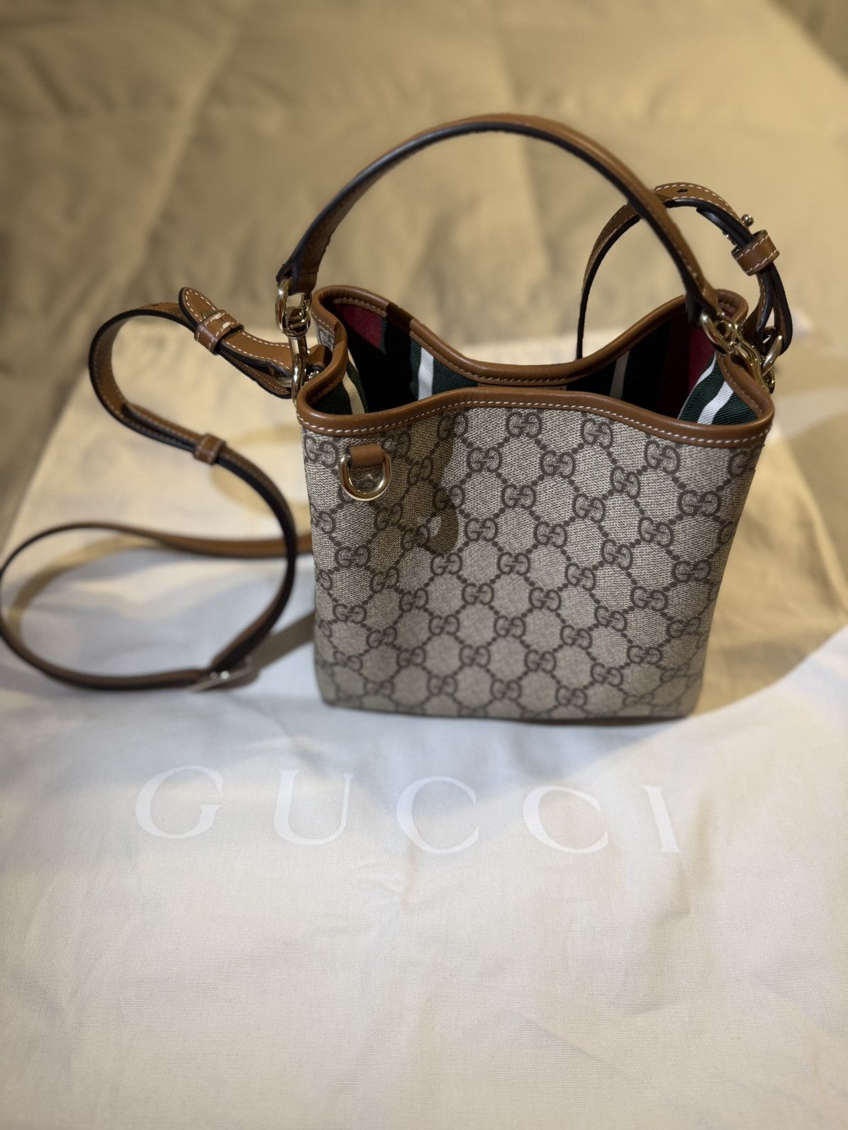 Gucci GG Emblem small bucket bag Size ONE SIZE - 2 Thumbnail