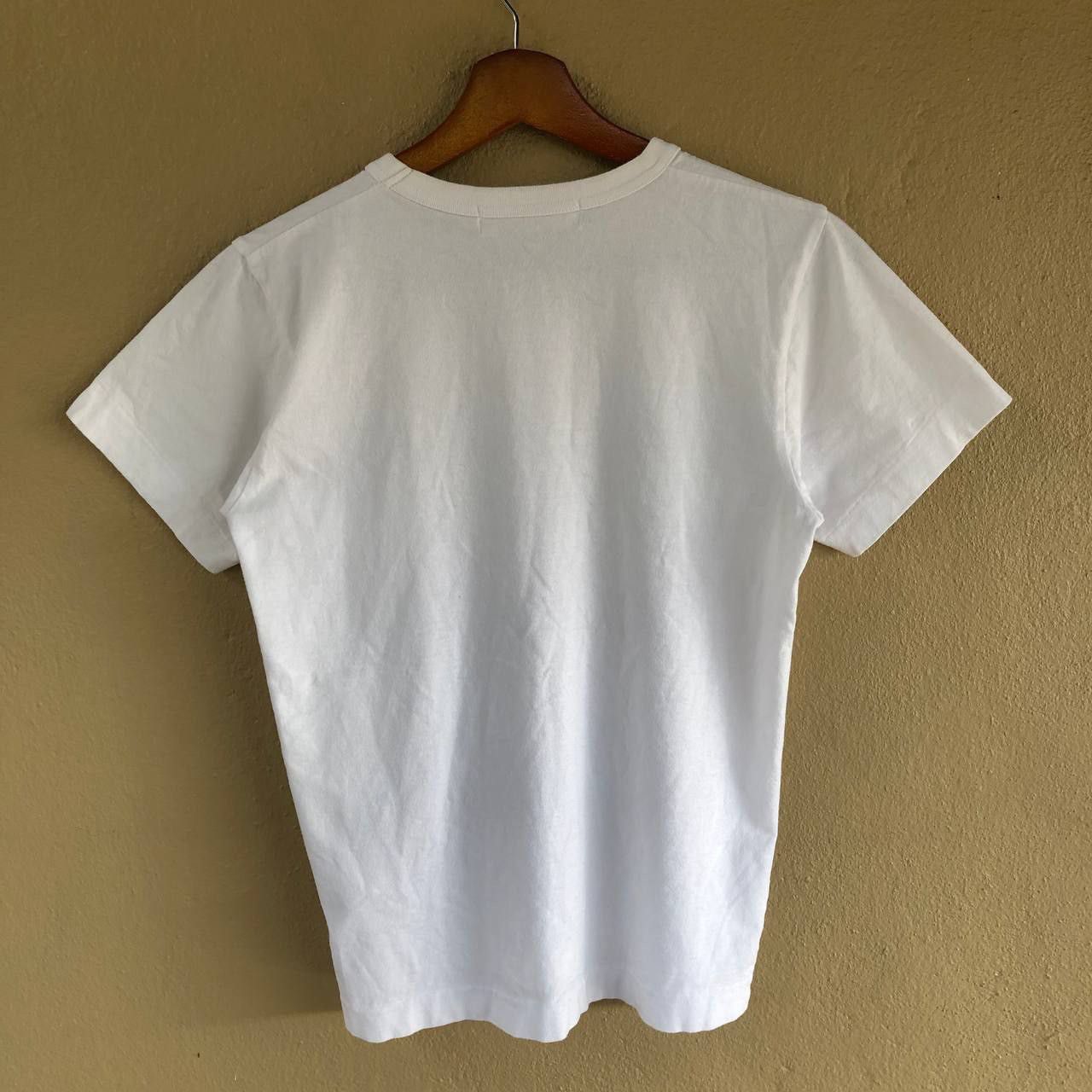 Comme des Garcons PLAY Rare Distressed Comme Des Garcons Play Small Logo Tees Size US XS / EU 42 / 0 - 2 Thumbnail