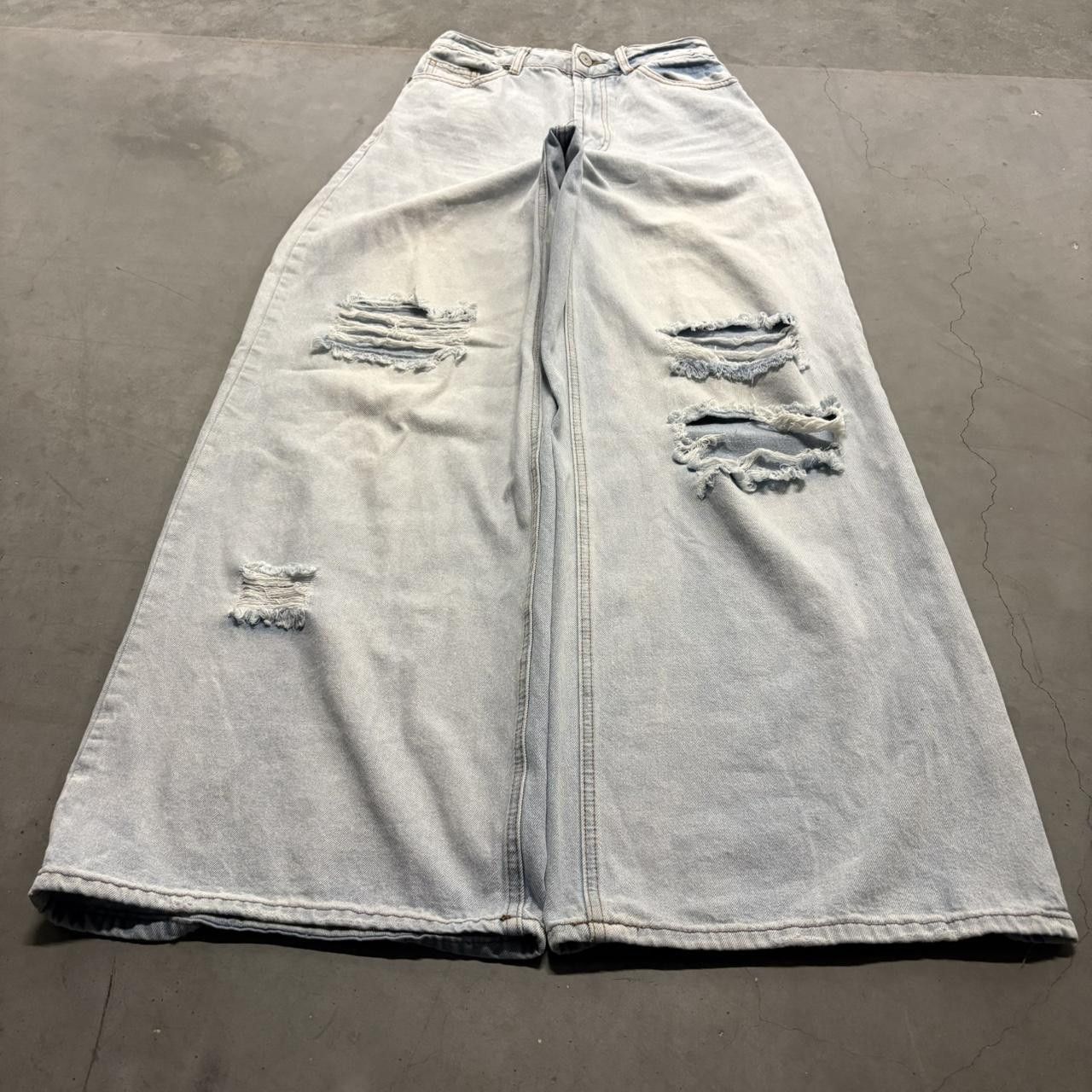 Vintage Crazy Vintage Y2K/2000s Super Baggy Wideleg Ripped Light Wash Skater Streetwear Denim Jeans! Size 25" / US 0 / IT 36 - 1 Thumbnail